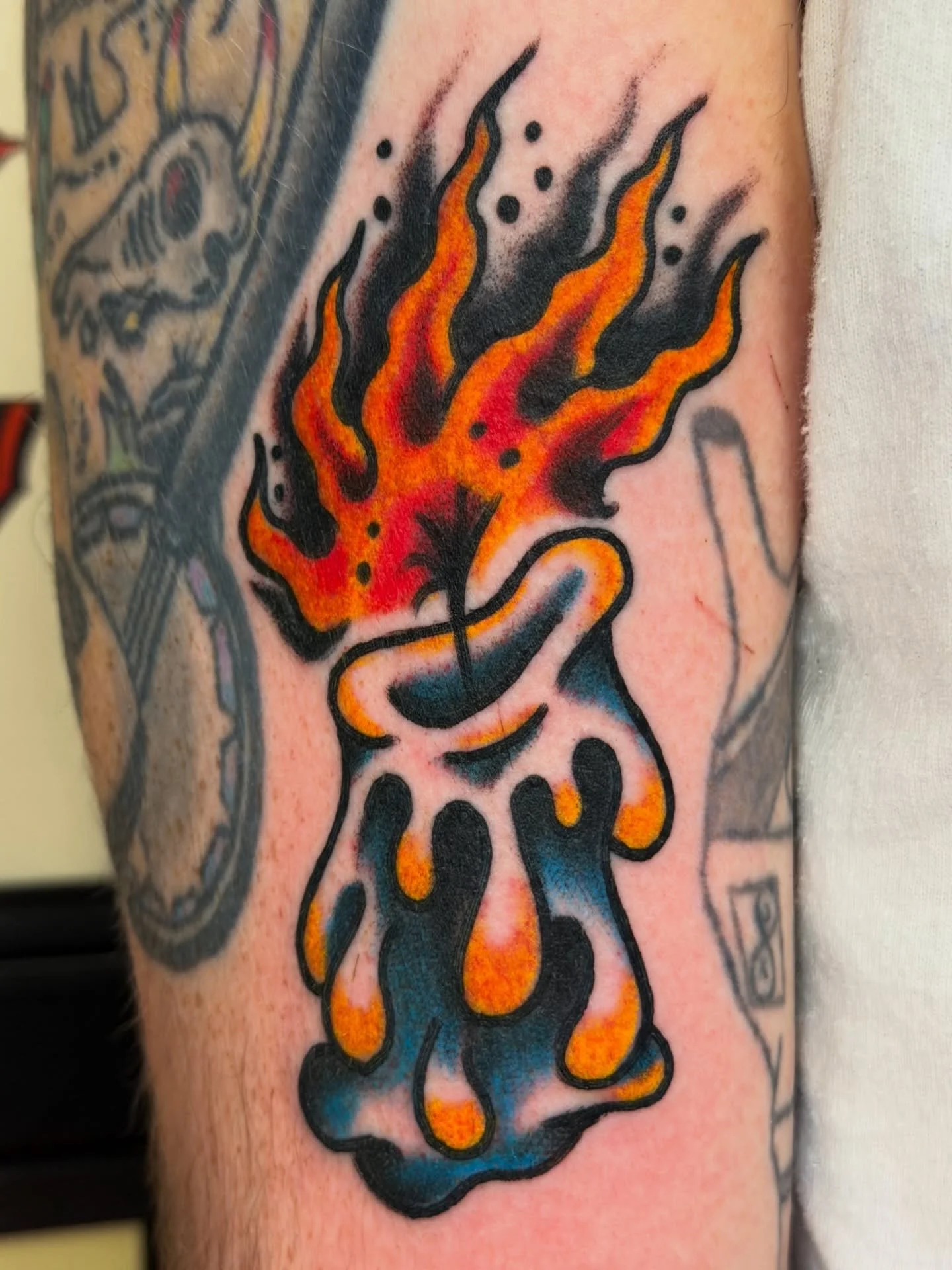 Candle from my flash for my homie @stuntmasterg ❤️

.
.
.
#ghostmtn #orlandotattooer #luckyhorsetattoo #orlandotattooartist #americantradtionaltattoos