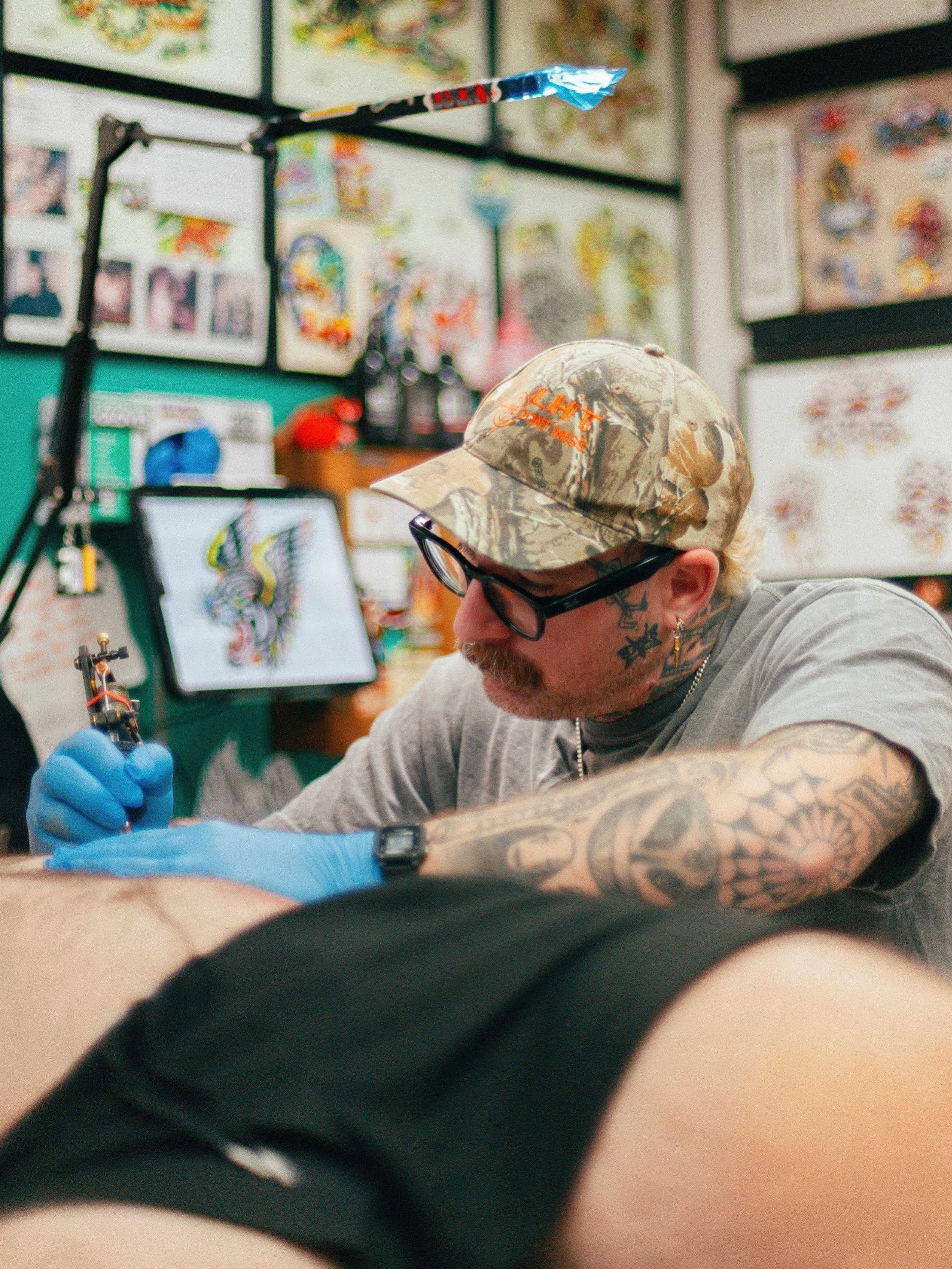 Big or small I cover them all ! Reach out for any coverups or reworks you&rsquo;ve been tired of looking at 😎 Thank you @augi_sanchez for the action shot 🙏