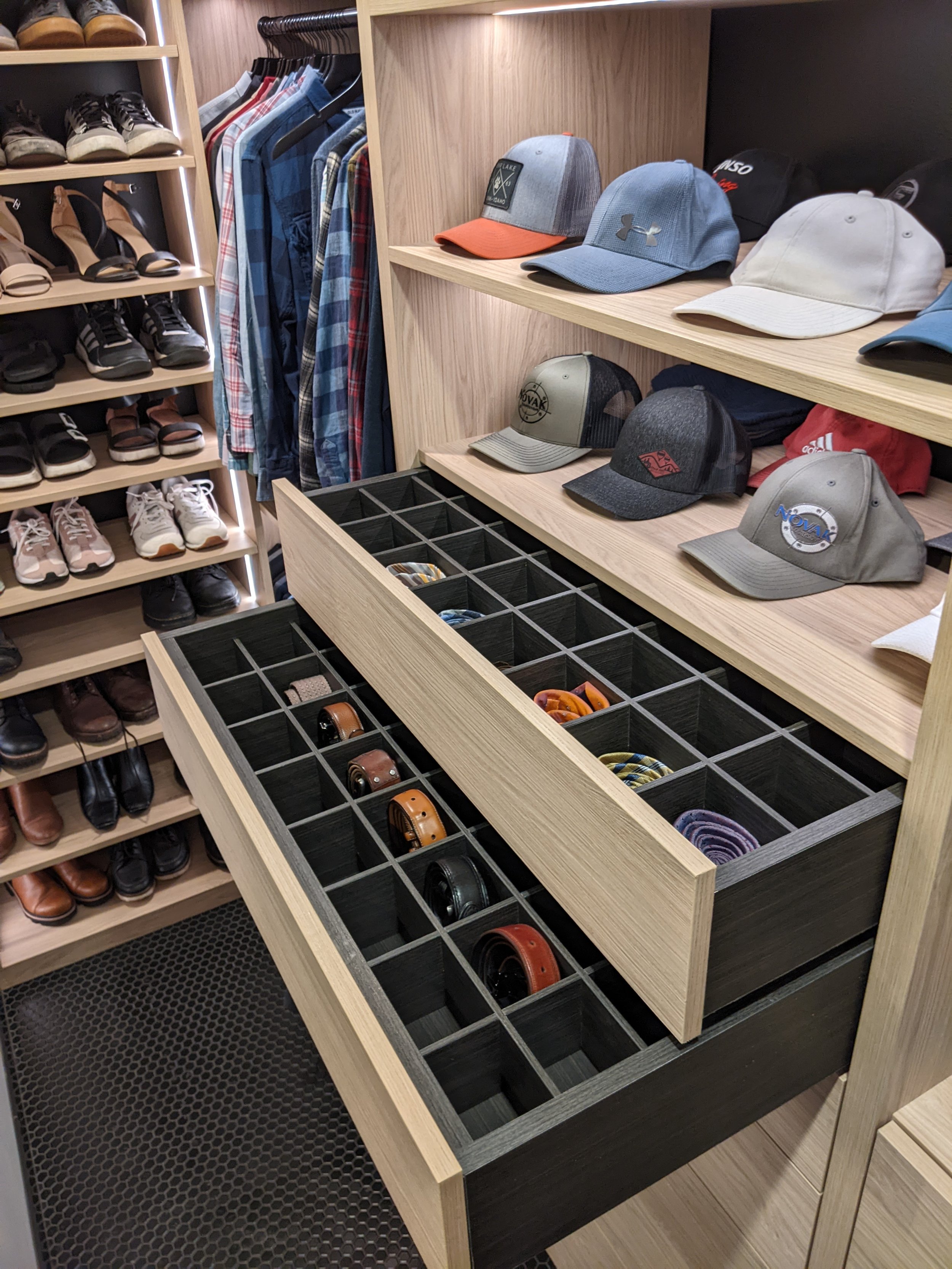 Custom Closet Organizers