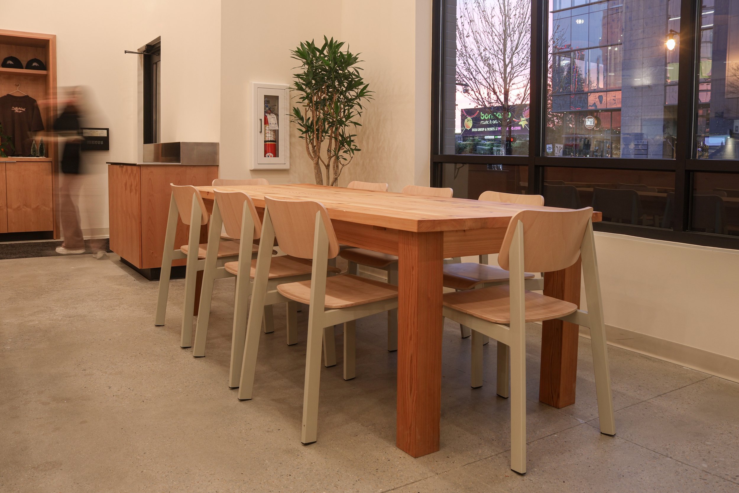 06 Communal Table 2.jpg