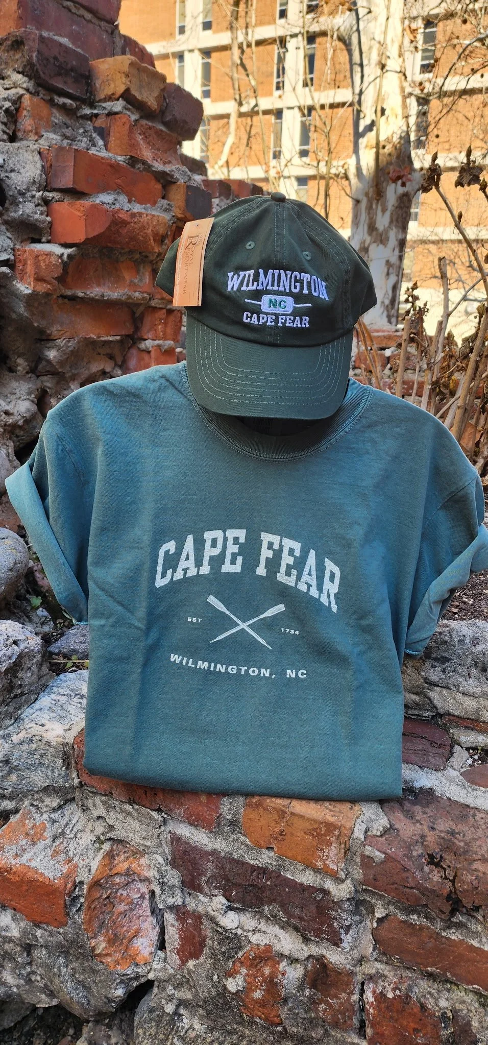 Crossed Boat Oars Green.jpg