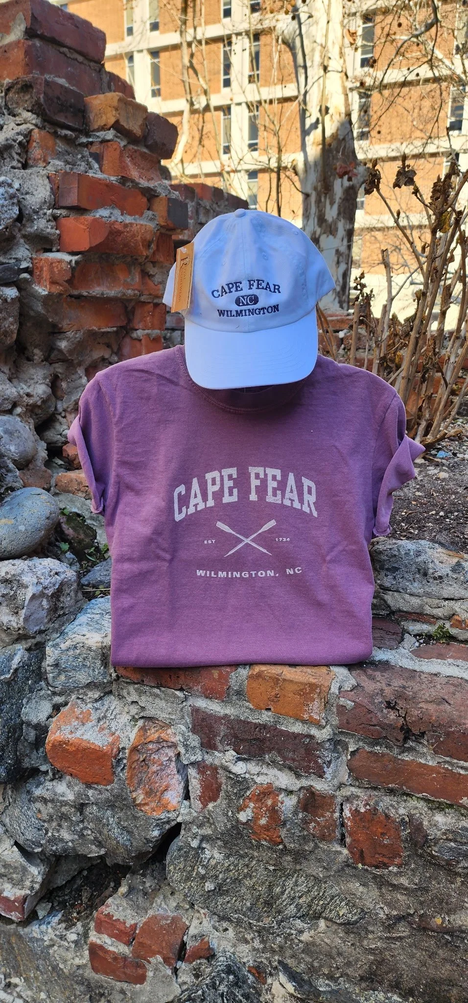 Crossed Boat Oars Red.jpg