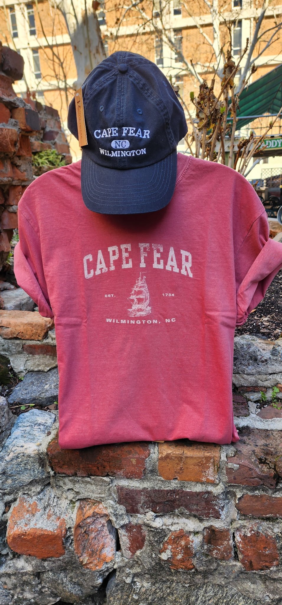 Vintage Schooner Tee [Red].jpg