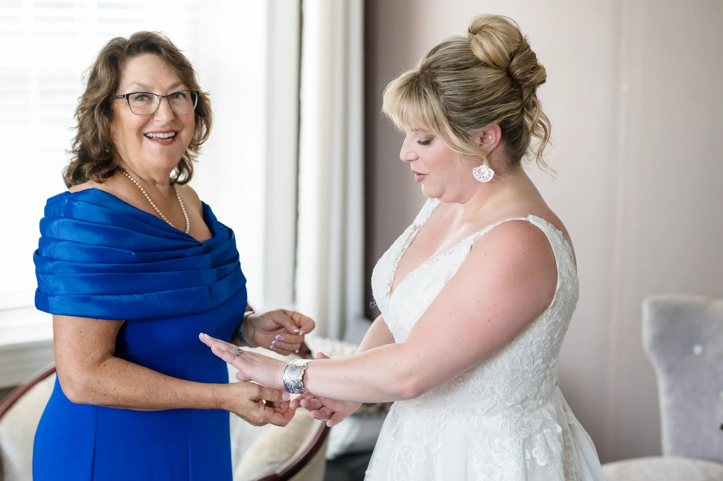 Rae and Oliver Bride Prep-91.jpg