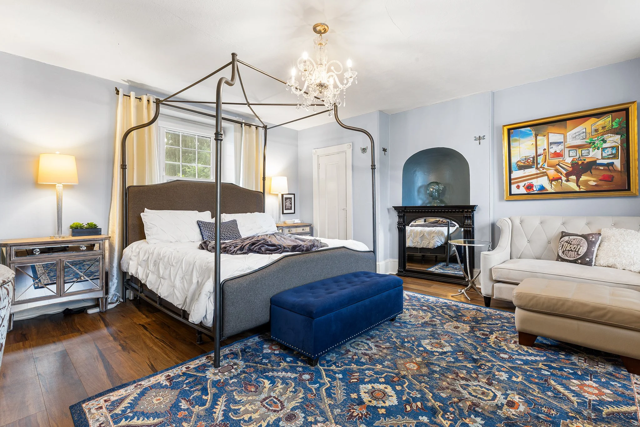 Manor honeymoon suite