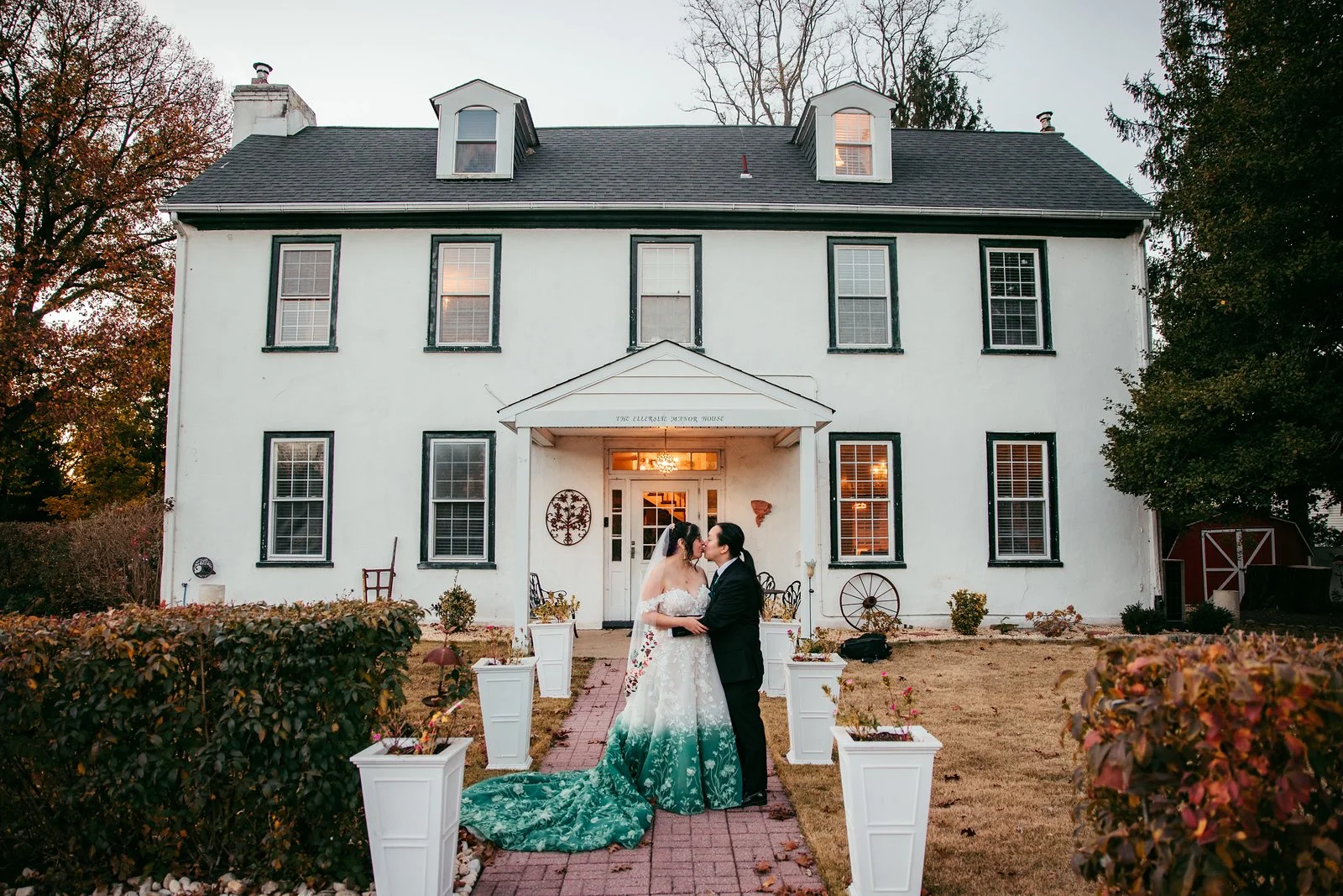 Bride and groom outside ellerslie manor house