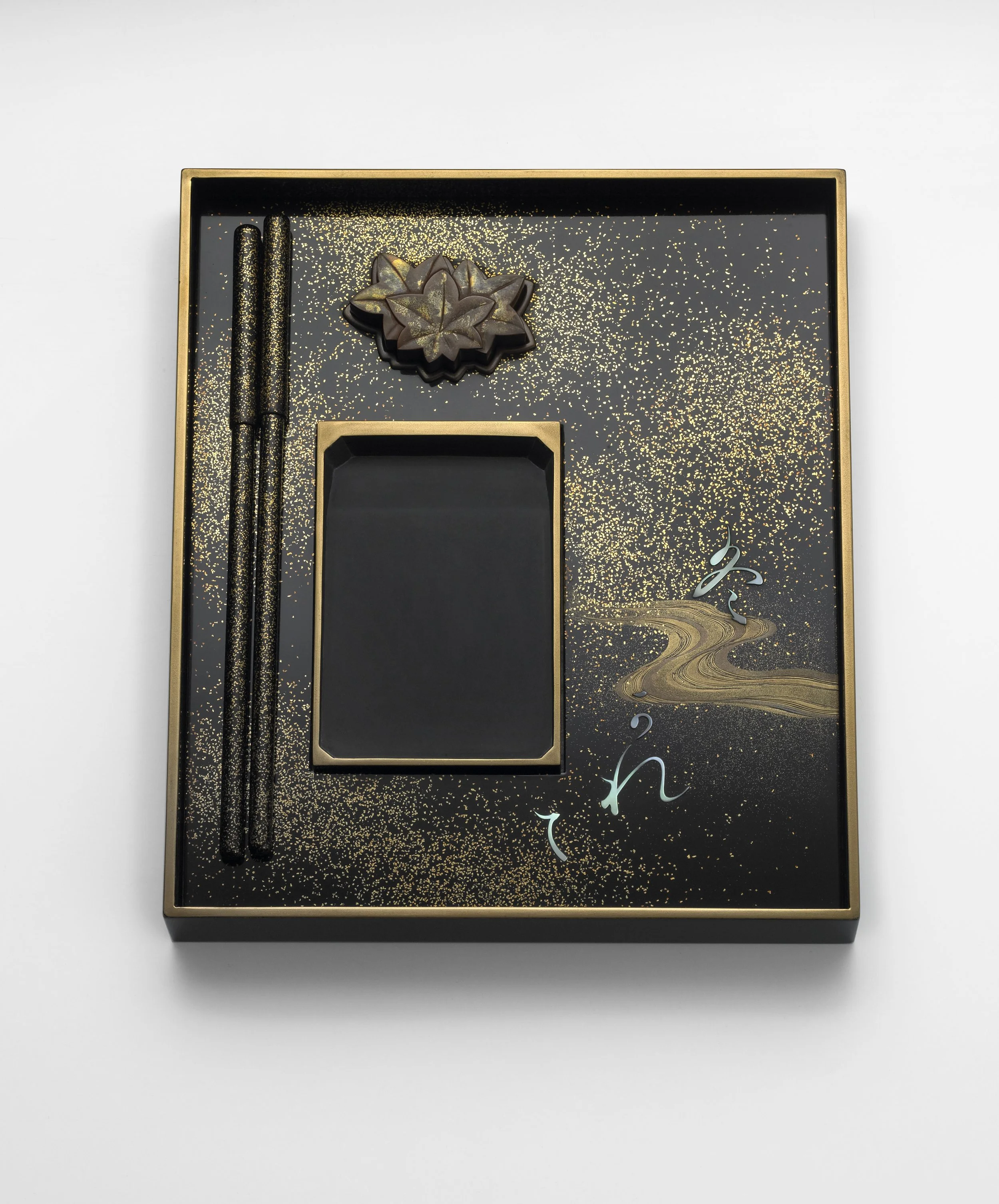 WRITING BOX ( suzuribako) 2.jpg