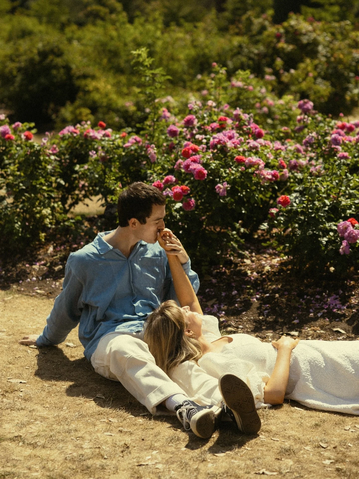 Part 2 from Kew with Hannah and Zak 🥹 I can&rsquo;t wait for more glorious days like this! ☀️

Key words: documentary photos | UK | Hampshire photographer | cinematic photography | authentic | love | looks like film | nostalgic | engagement inspo | 