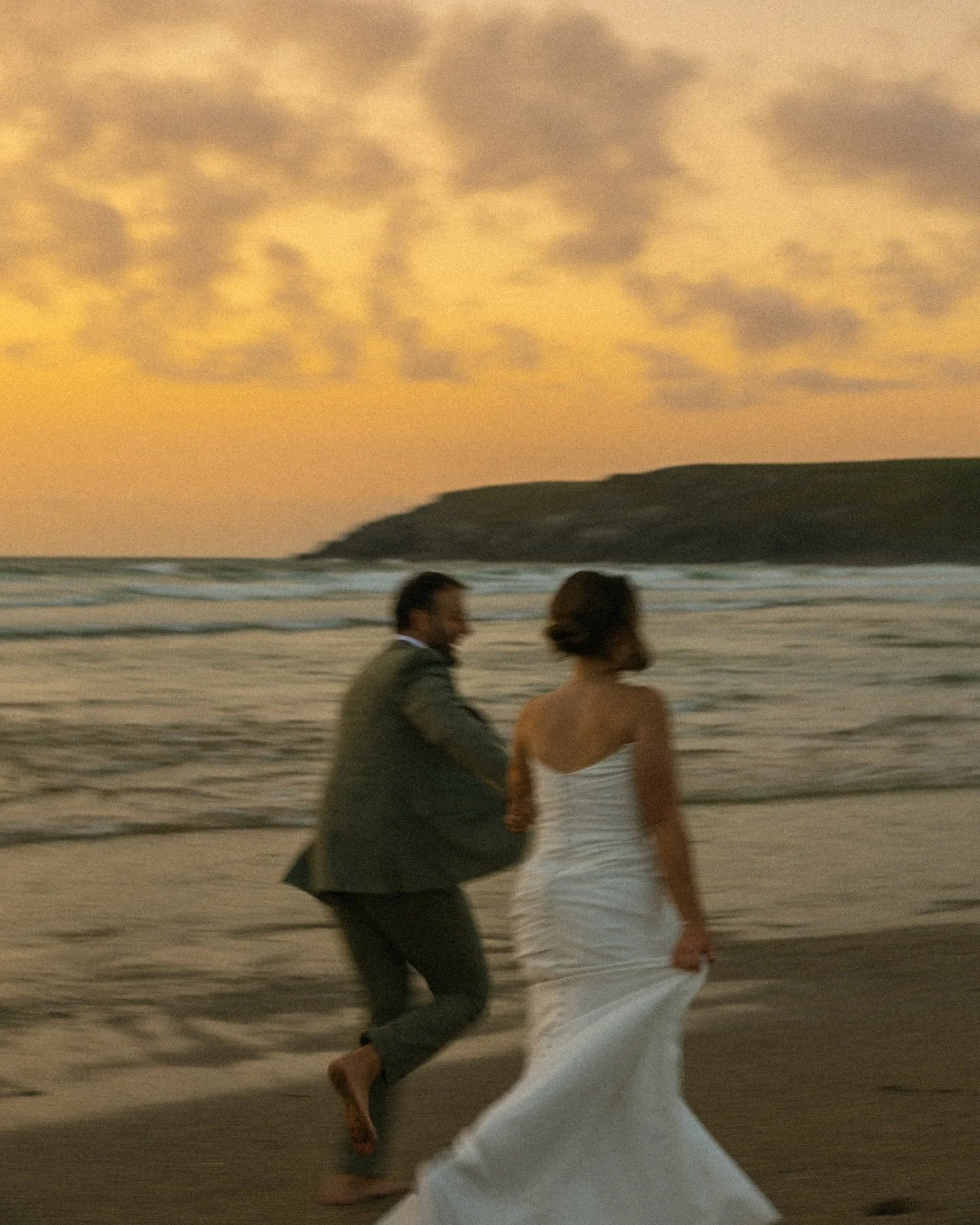 I often get asked to post more weddings so I&rsquo;m finally posting these from August 🥹✨ what an absolutely perfect day it was for A&amp;J 💖

Videographer: the amazing @sean_white_films 
Venue: @treserencornwall 
Florist: @wildrosecornwall 
Food: 