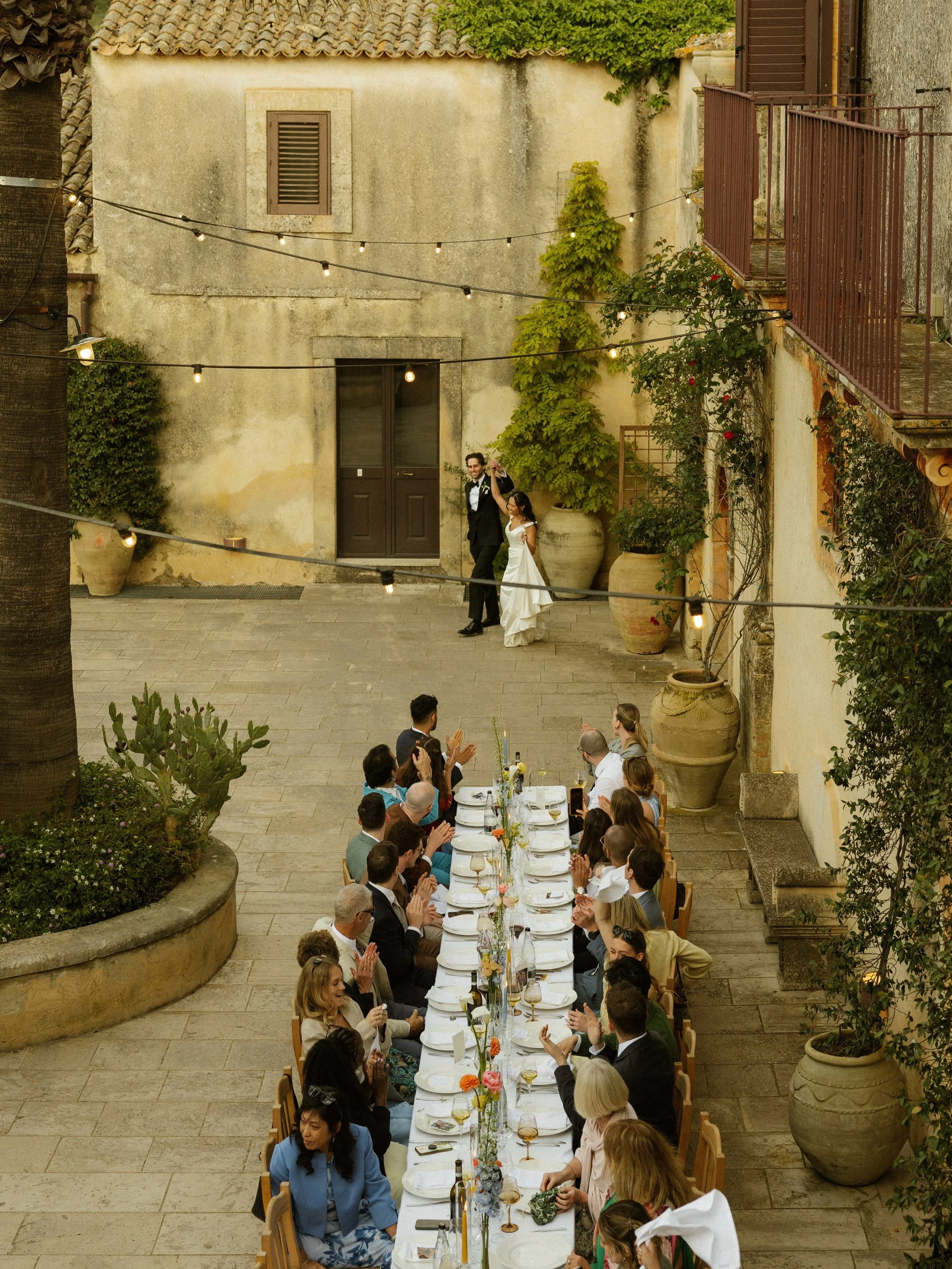 Sicily, part 2 ❤️

Delivered this beautiful gallery today and couldn&rsquo;t resist a post 🥹 

Videographers: @serena_catanzaro_films @andreaschimmentifilm 
Venue: @borgodelcarato 
Florals: @laboutiquedelfioredieleonora 
Band: @mumbles.catania 
Hair