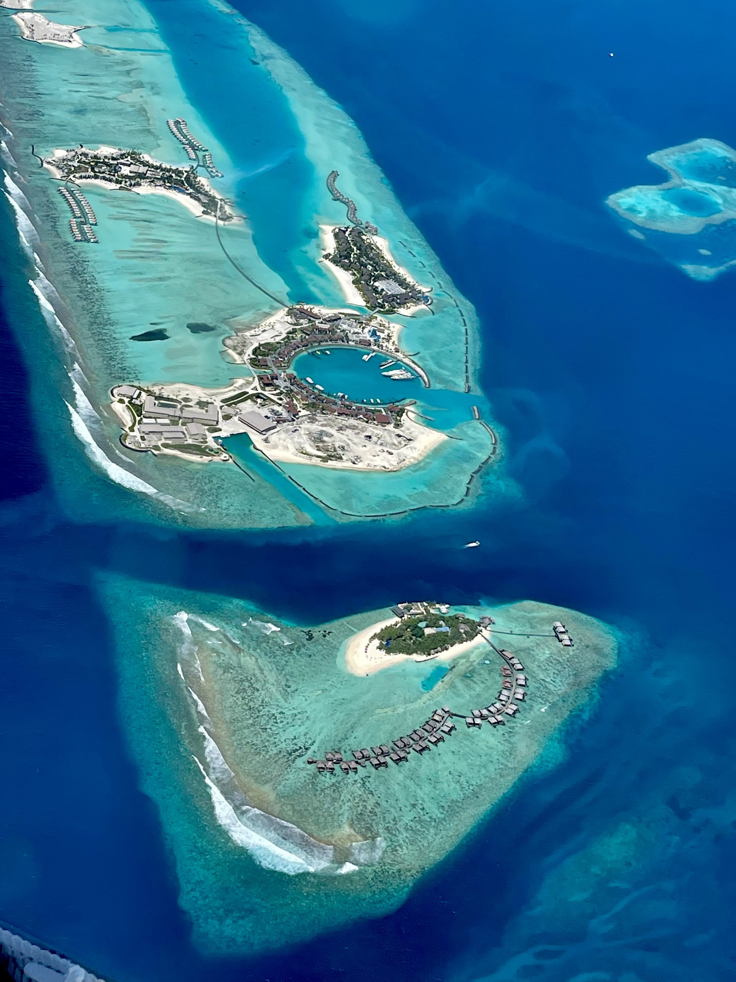 Paradise from above. 💙🏝️ The Maldives is every bit as breathtaking as you've imagined—turquoise lagoons, white-sand islands, and iconic overwater bungalows surrounded by some of the clearest water on Earth. 