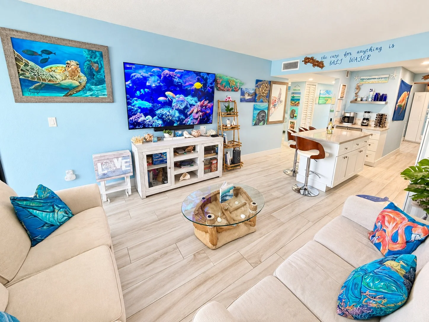 Living Room 1(1).jpg