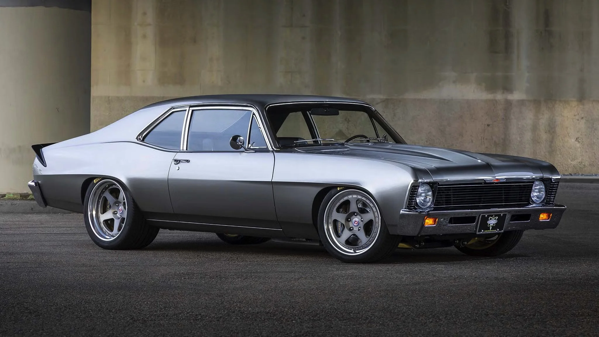  
   R Nova 
     (Halo car)   
 