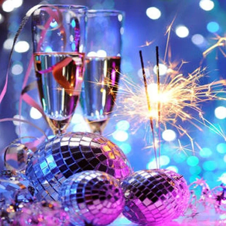 Ring in 2017 New Year’s Eve Guide