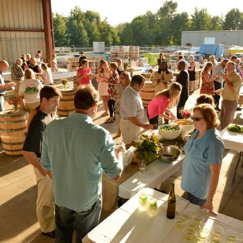Event Gathers Foodies at Iconic Location