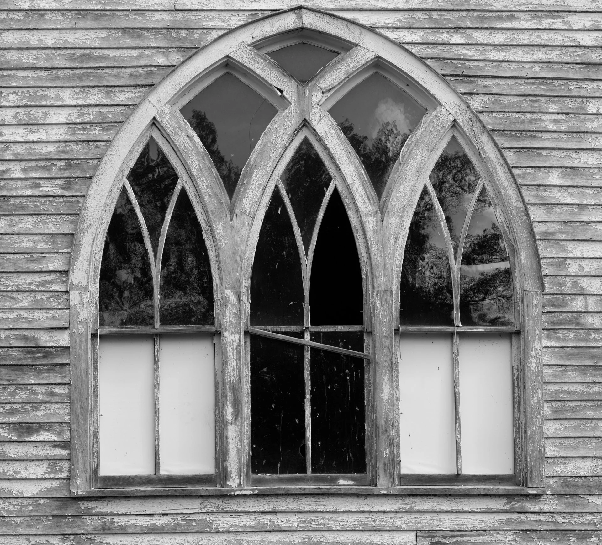Abandoned_Black_and_White_006.jpeg