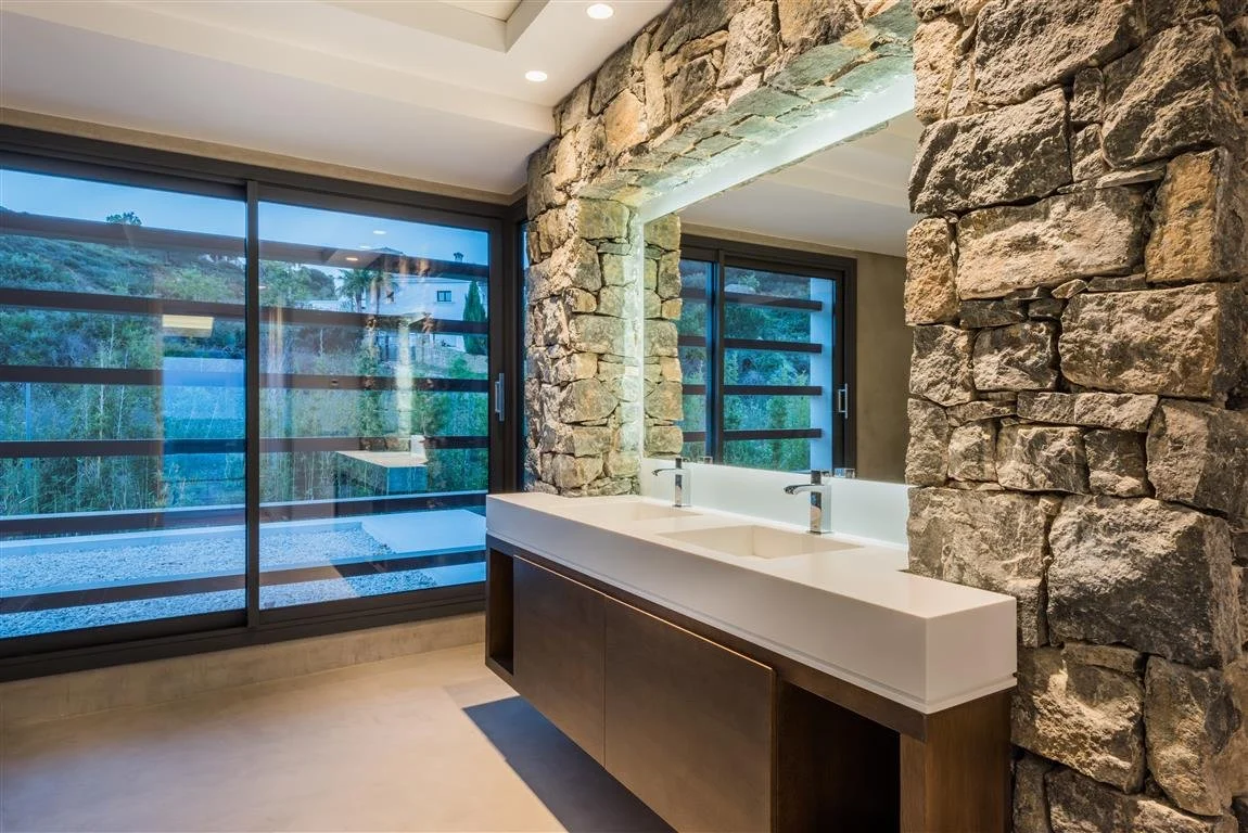 Villa Sotogrande Alto-34 (Medium).jpg