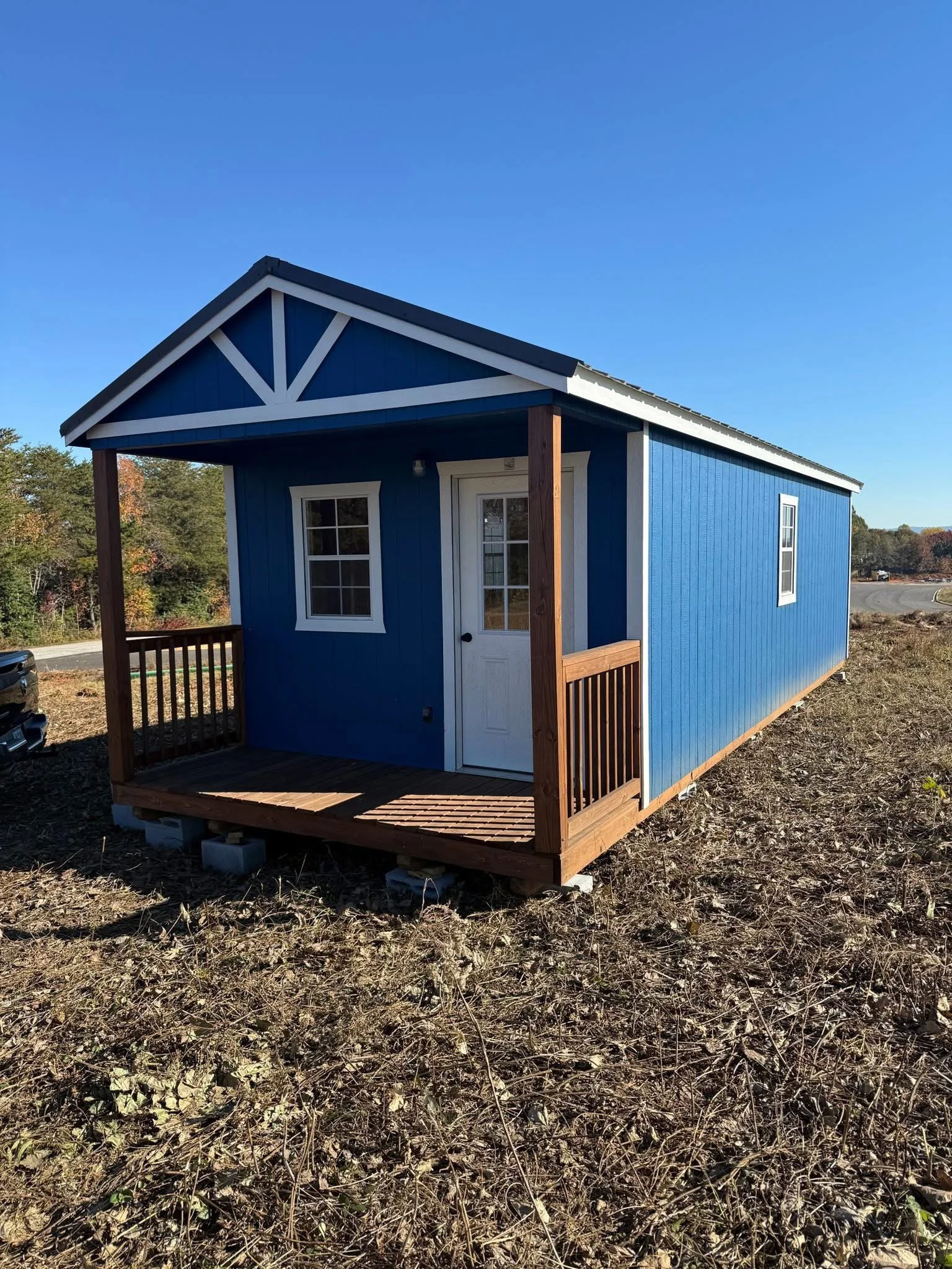 12 x 32 ft Blue Barn