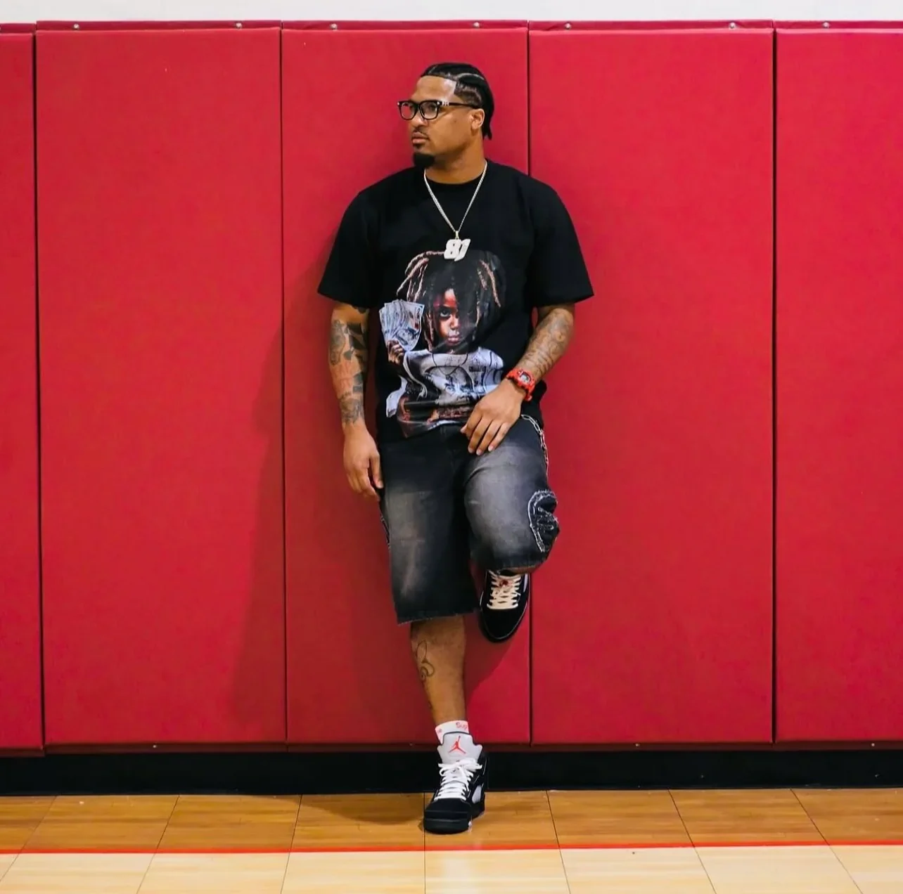 Full of Money Front Graphic Streetwear.webp