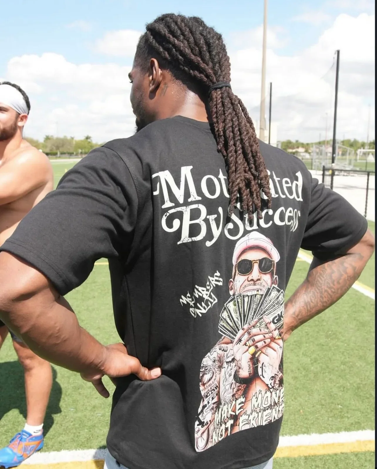 Members Only Graphic TEE Model Back .webp