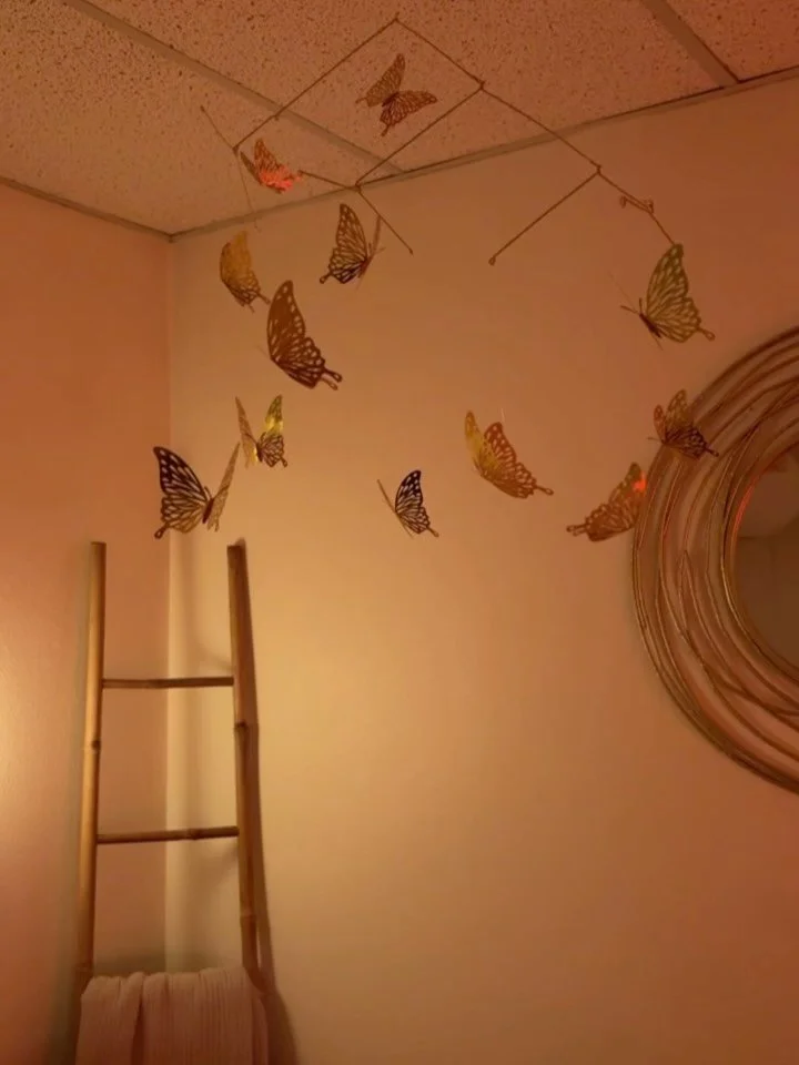 T R A N S F O R M

🦋 Your favorite treatment room to release, transform, and revitalize &mdash; we absolutely love creating a space for you to drop into time and time again 

🦋 One of our lovely clients refers to her acu-naps as being &ldquo;on pin