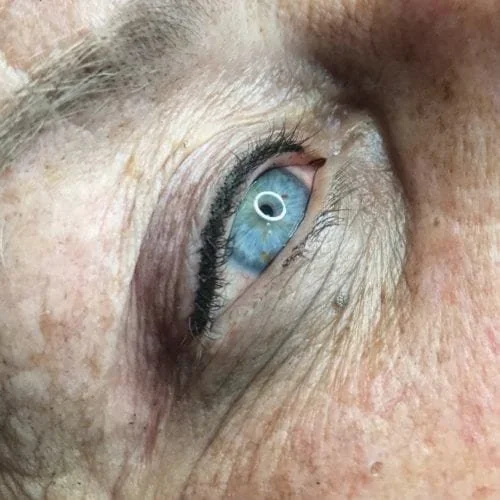Regular-Eyeliner-500x500.webp