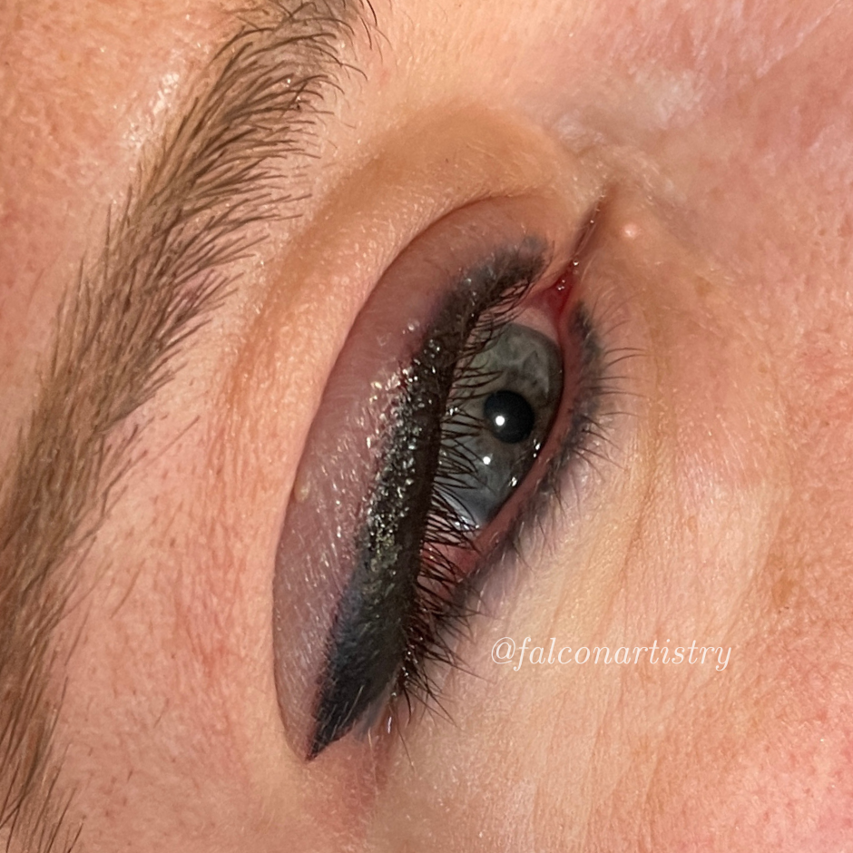 Eyeliner-portfolio-copy (15).png