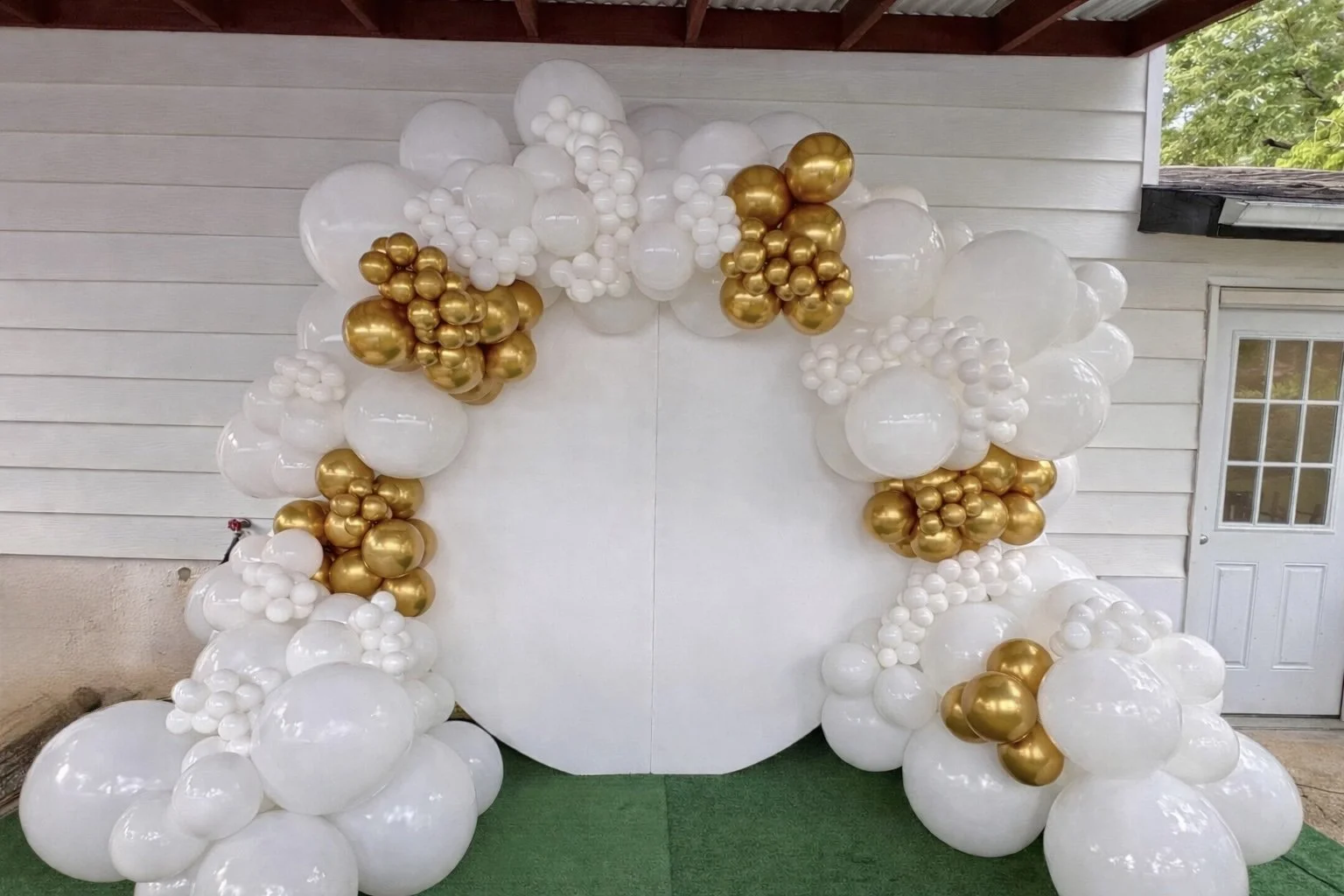 Balloon Arch.jpg