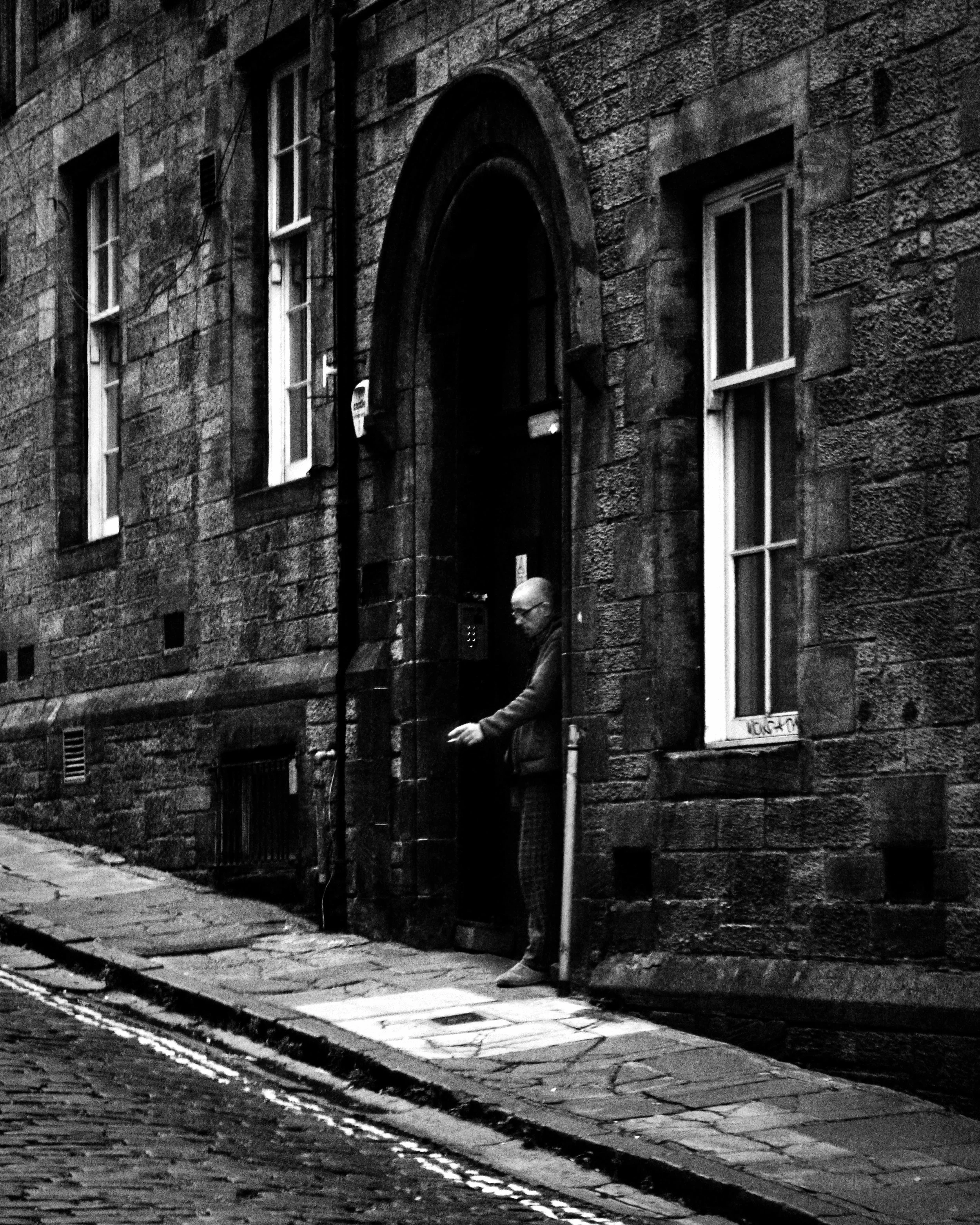 20250817_UK_Edinburgh Man_4-5_web.jpg