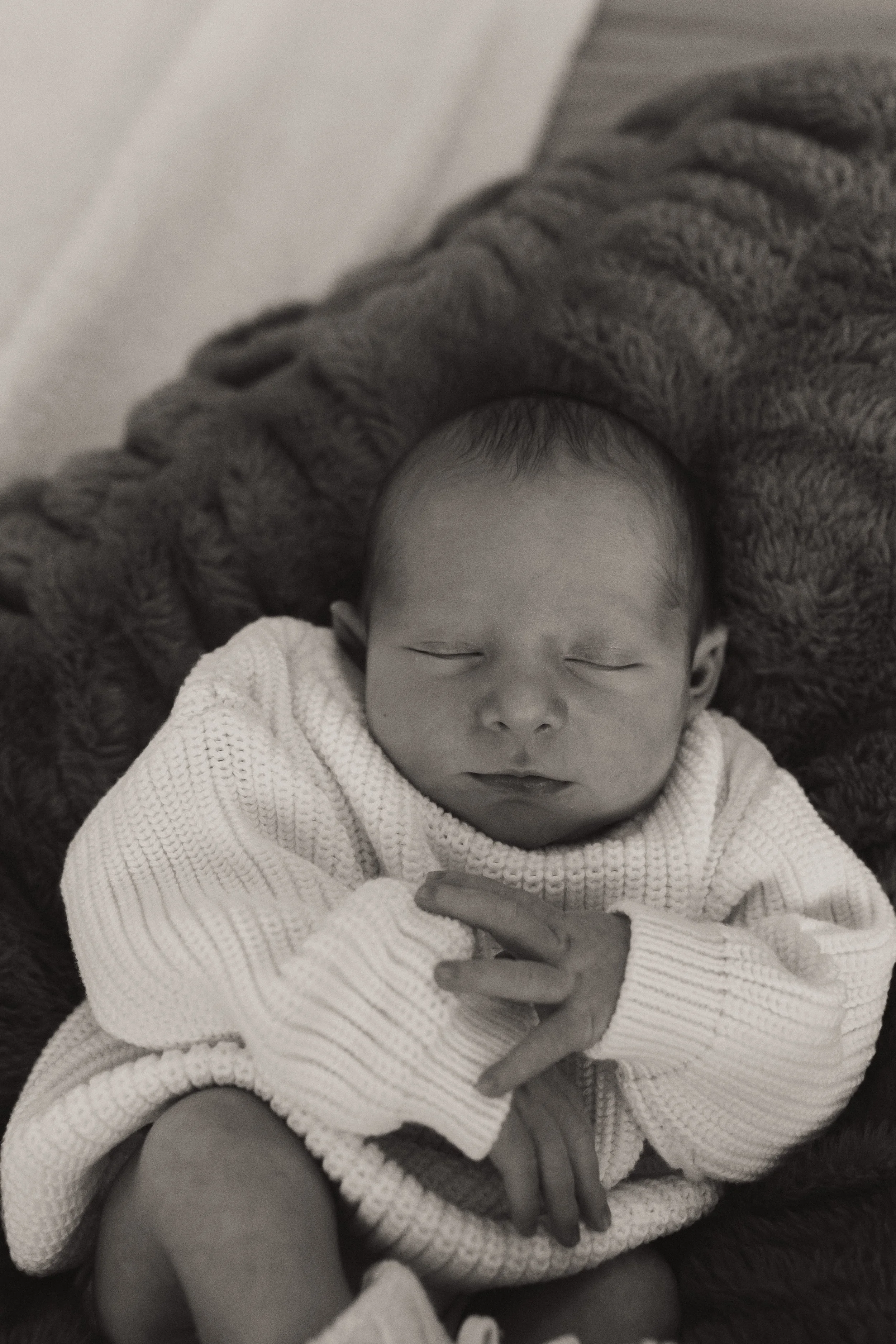 Your Guide to the Sweetest Lifestyle Newborn Shoot Ever