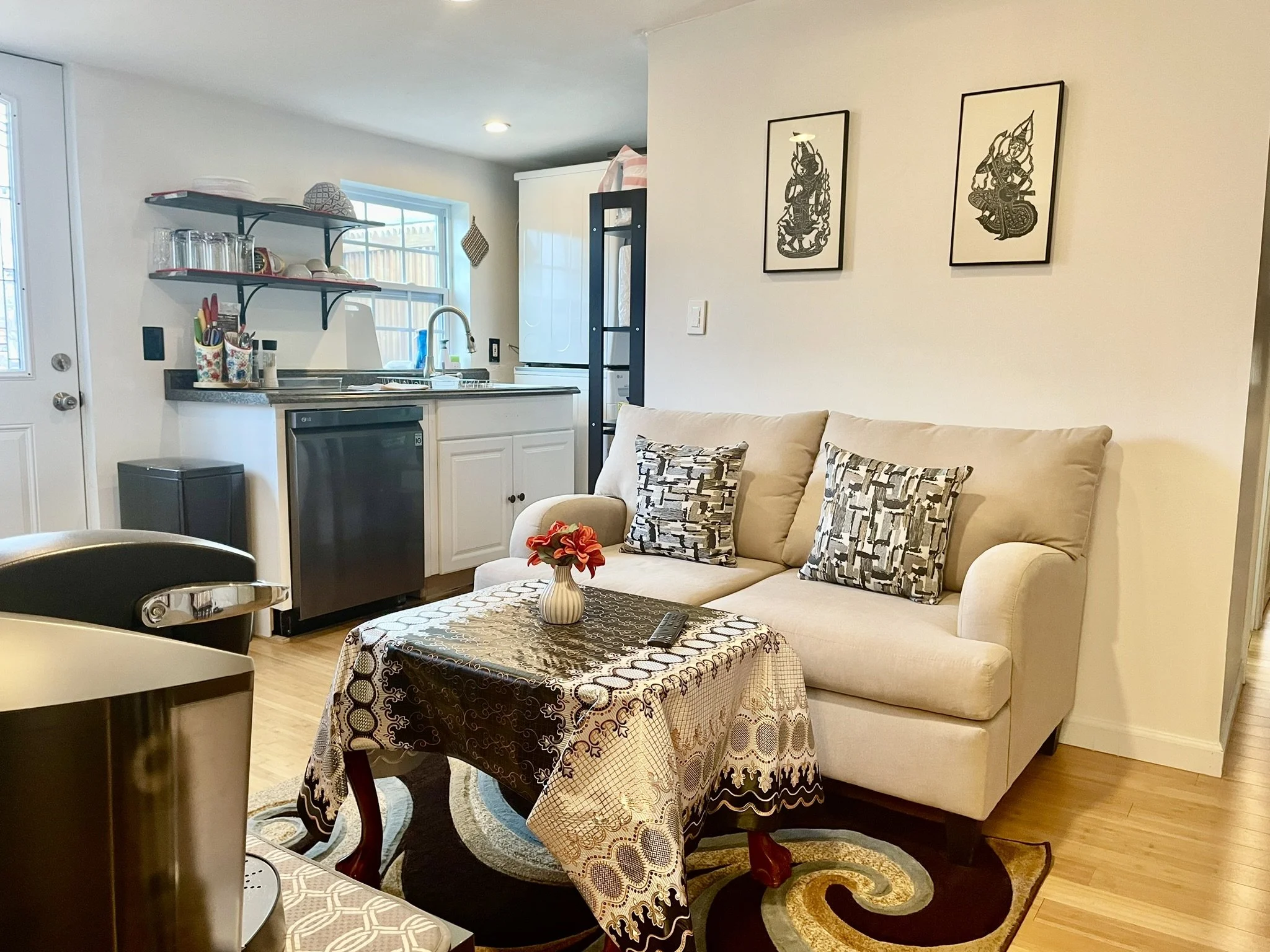 Living Area loft 1.JPEG