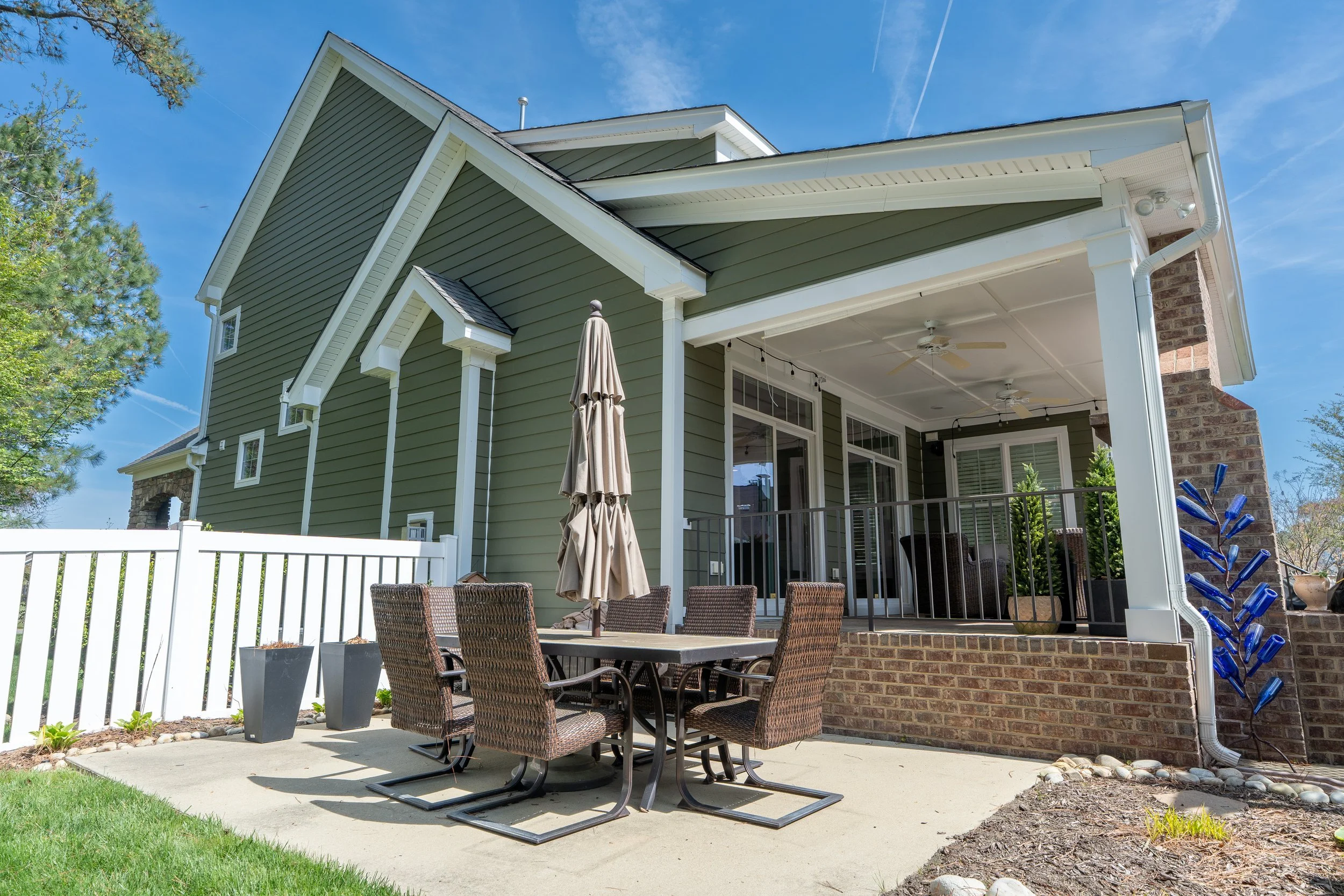 Real Estate Premium Photo