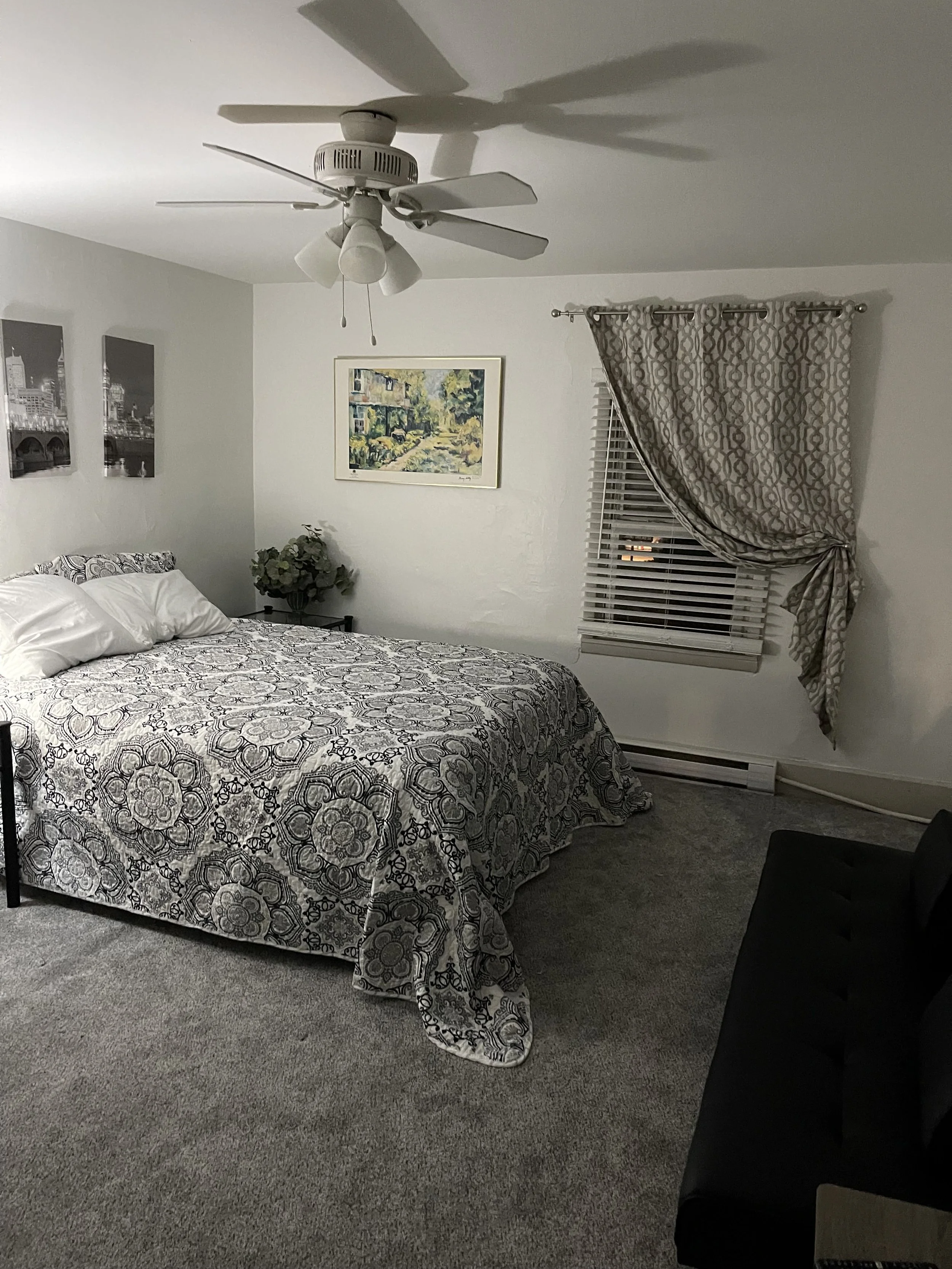 Upper_Bedroom.jpg