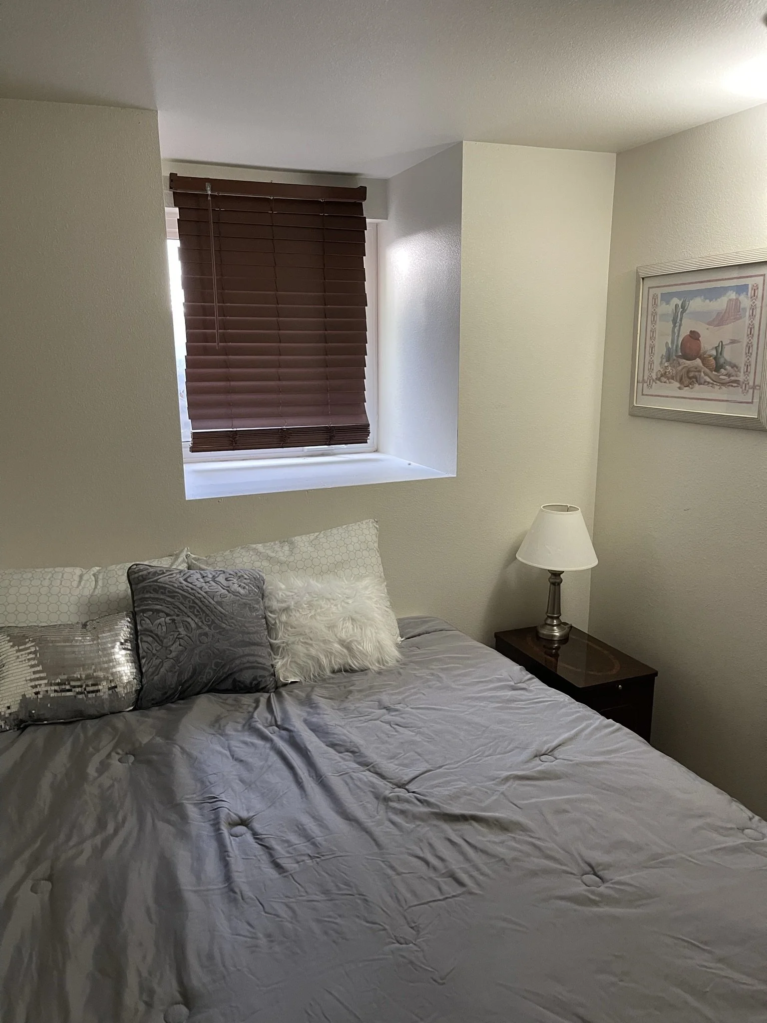 1510 Medium Bedroom IMG_3178.JPEG