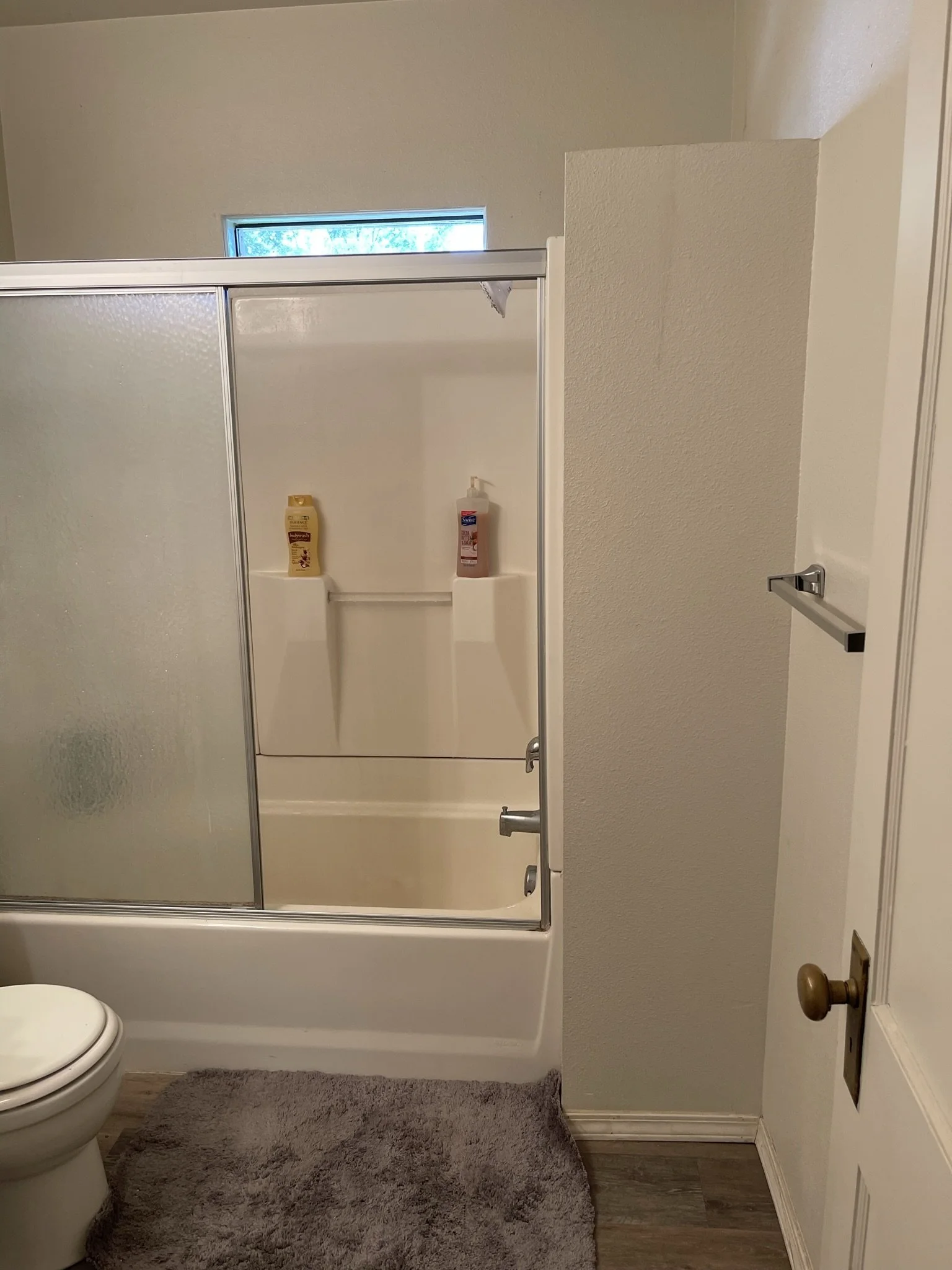 1512 Bathroom IMG_4164.JPEG