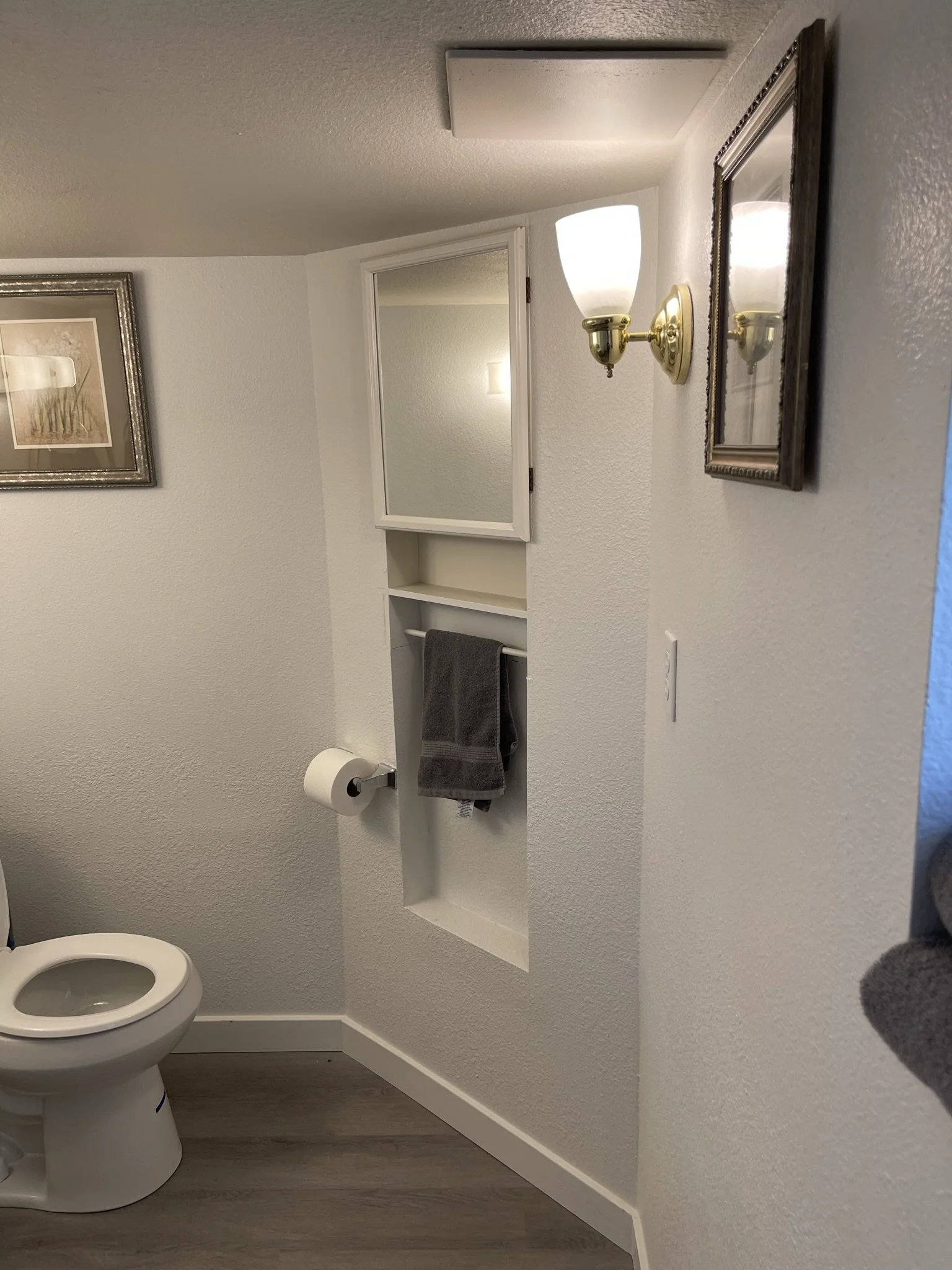 1512 Powder Room IMG_4188.JPEG