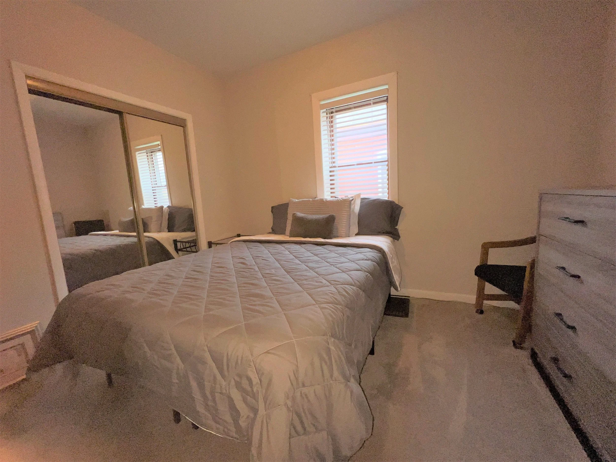 BedroomWest2.JPG