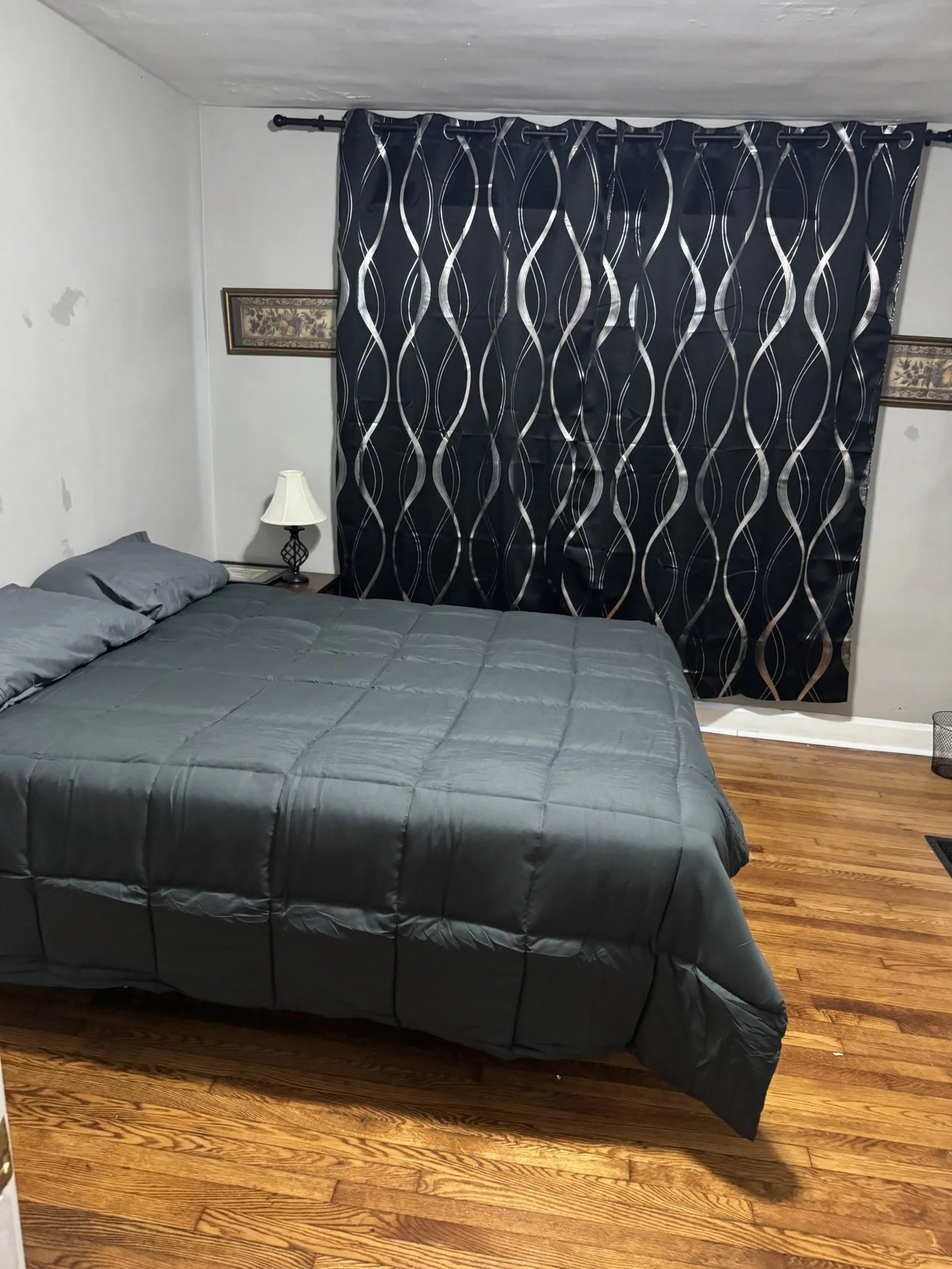 2nd Bedroom-Property name: Vintner's Cottage 2 BR North Downtown Indy 20 min. Drive to Lebanon 

-Vintner Investment Group- Mid Term Rentals and Travel Nurse Housing at affordable prices. 