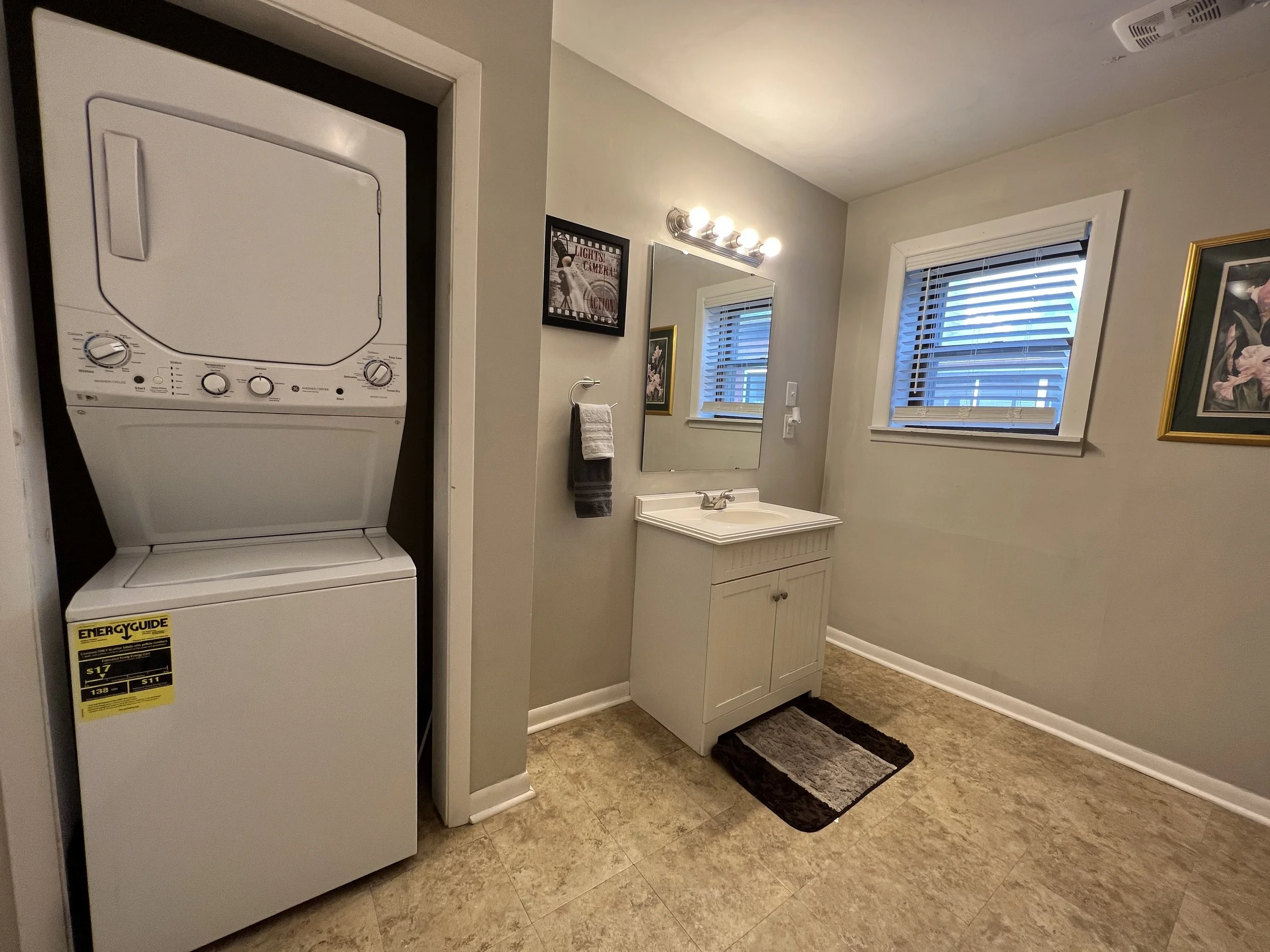Bathroom5.JPG