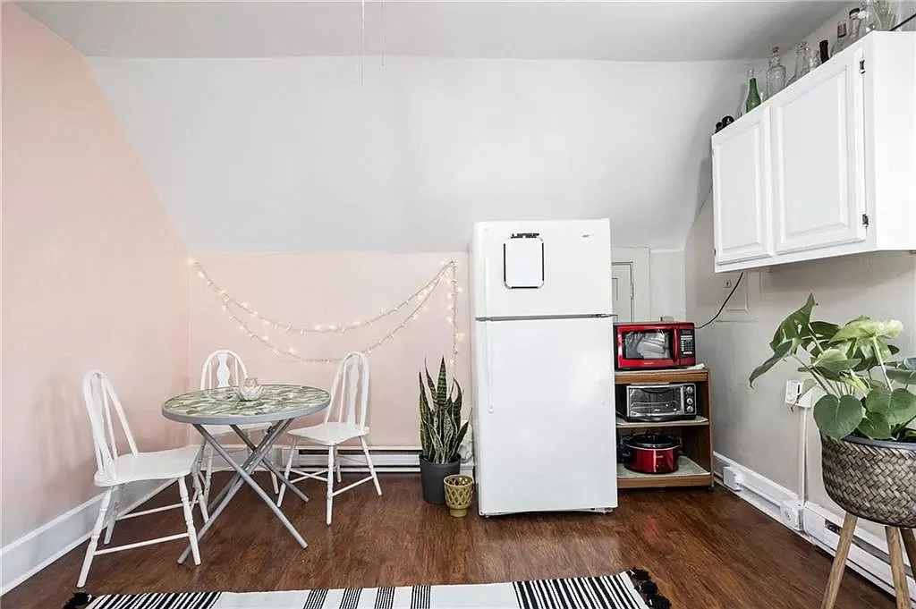 Upper Kitchen (1).jpg