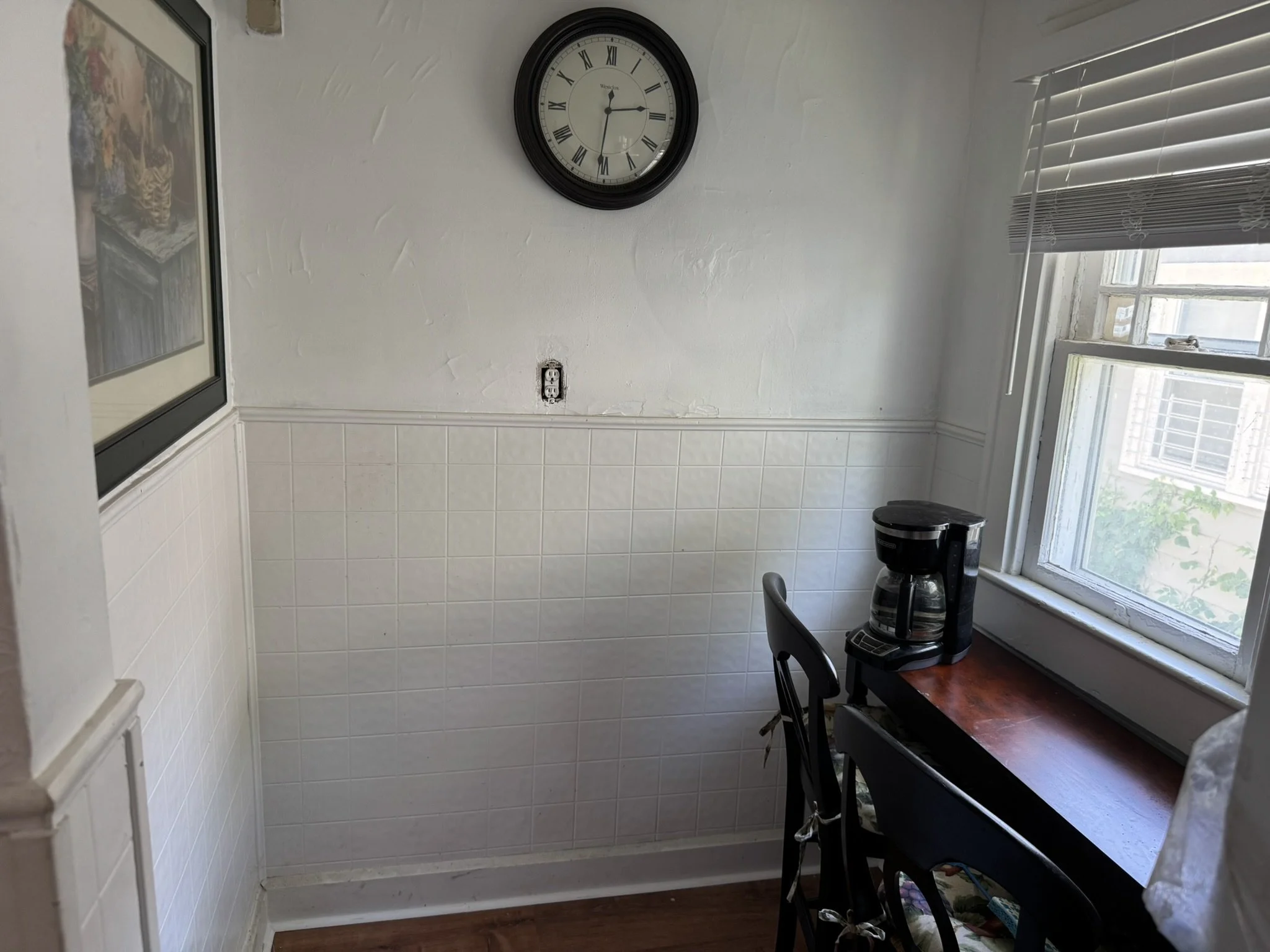 Dining room-Property name: Vintner's Cottage 2 BR North Downtown Indy 20 min. Drive to Lebanon 

-Vintner Investment Group- Mid Term Rentals and Travel Nurse Housing at affordable prices. 