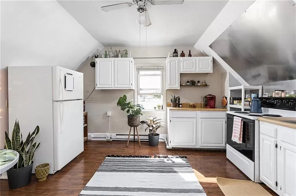 Upper - Kitchen full.jpg
