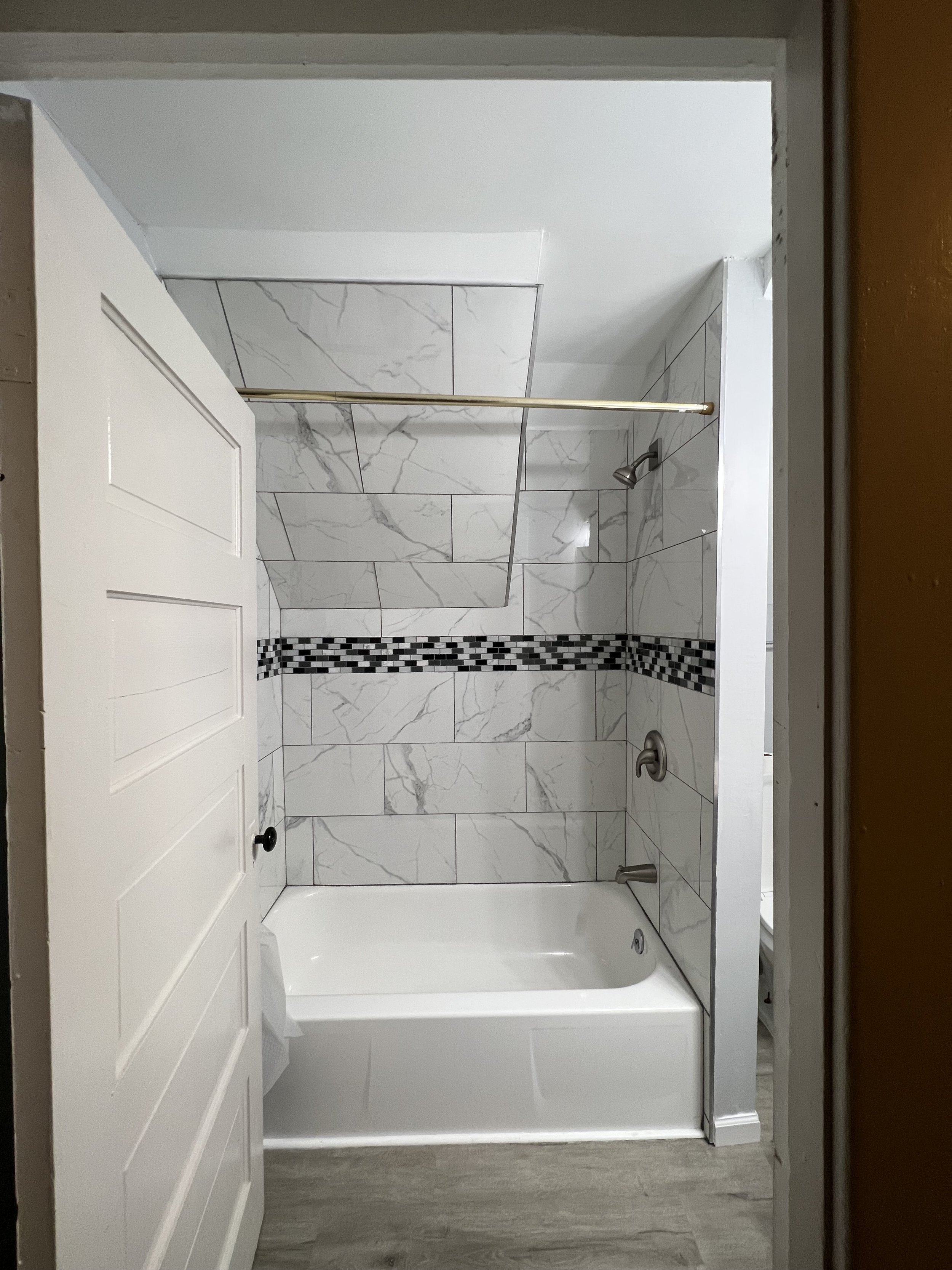 Bathroom-2479.jpg