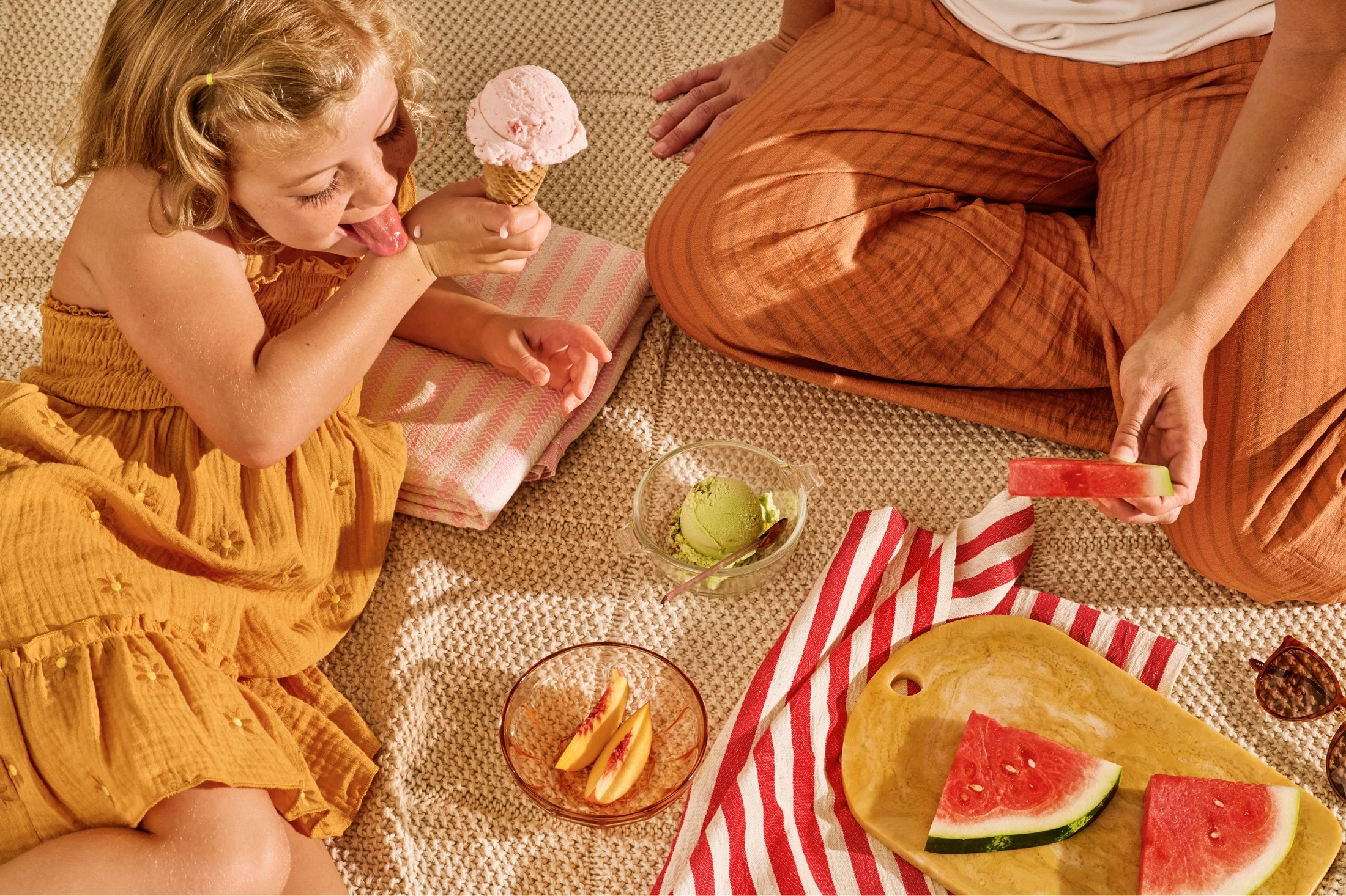 ice-cream-picnic-summer-lifestyle.jpg