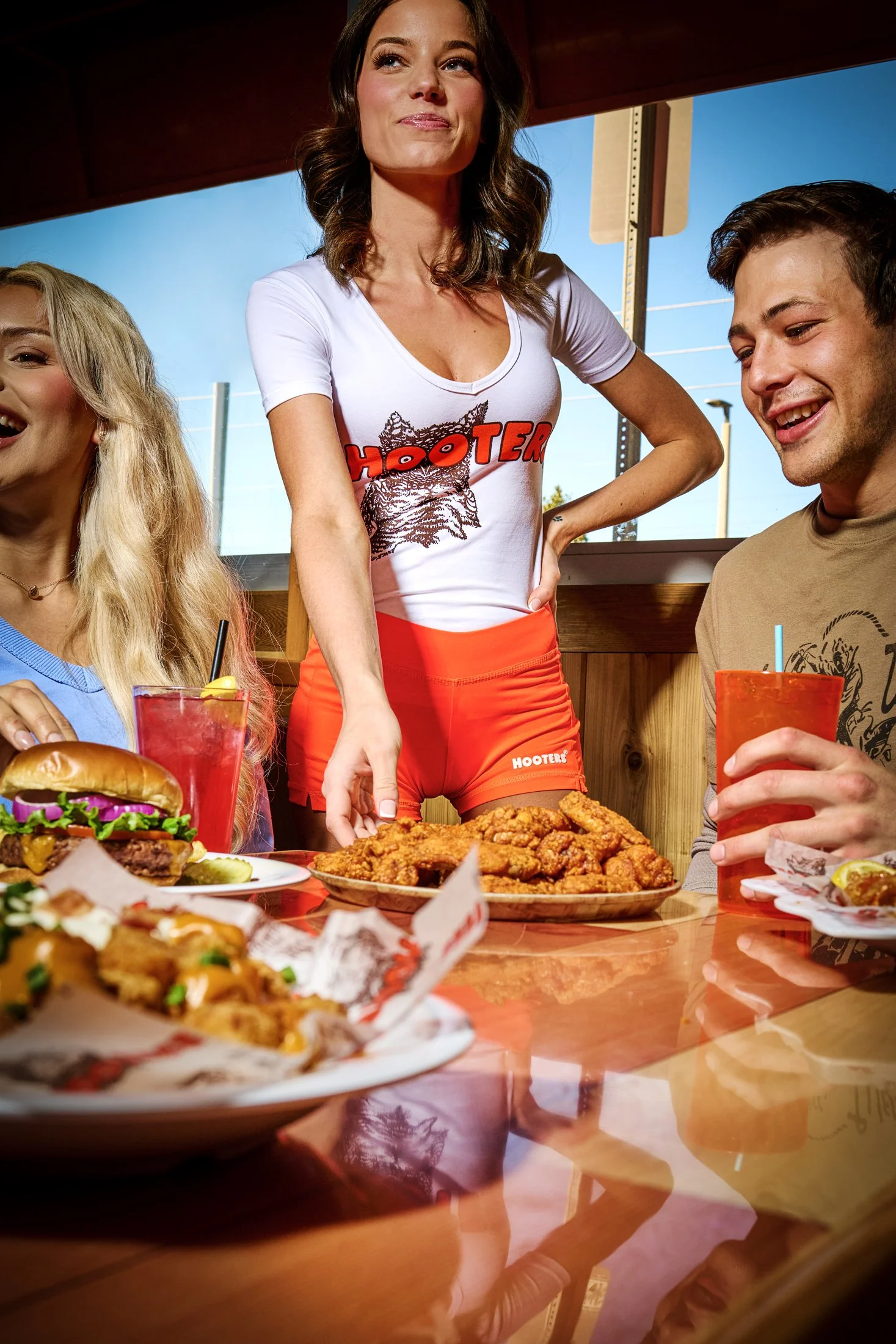 26005 - Hooters Lifestyle4099.jpg