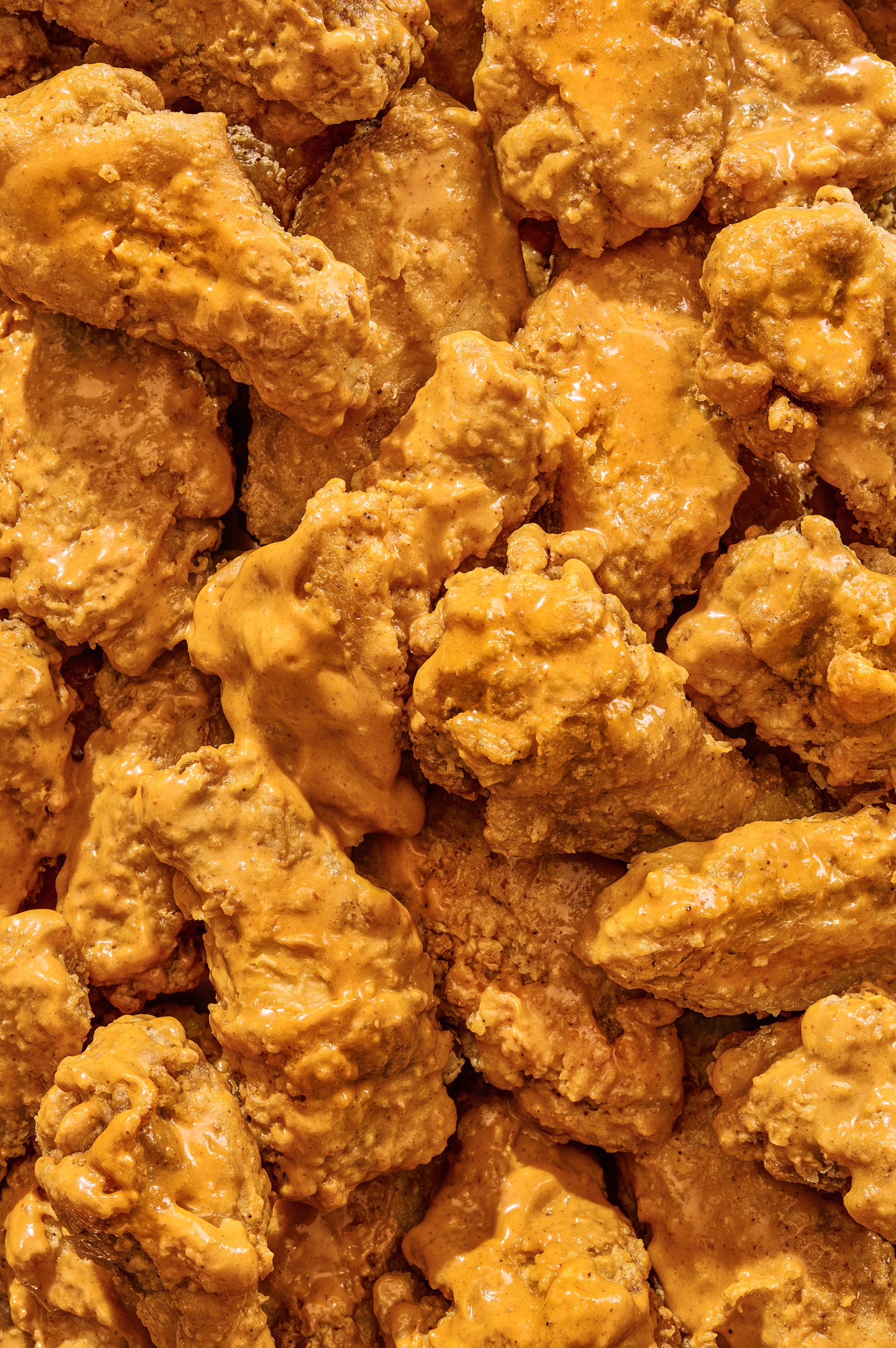 25027 - Hooters41625p-2.jpg