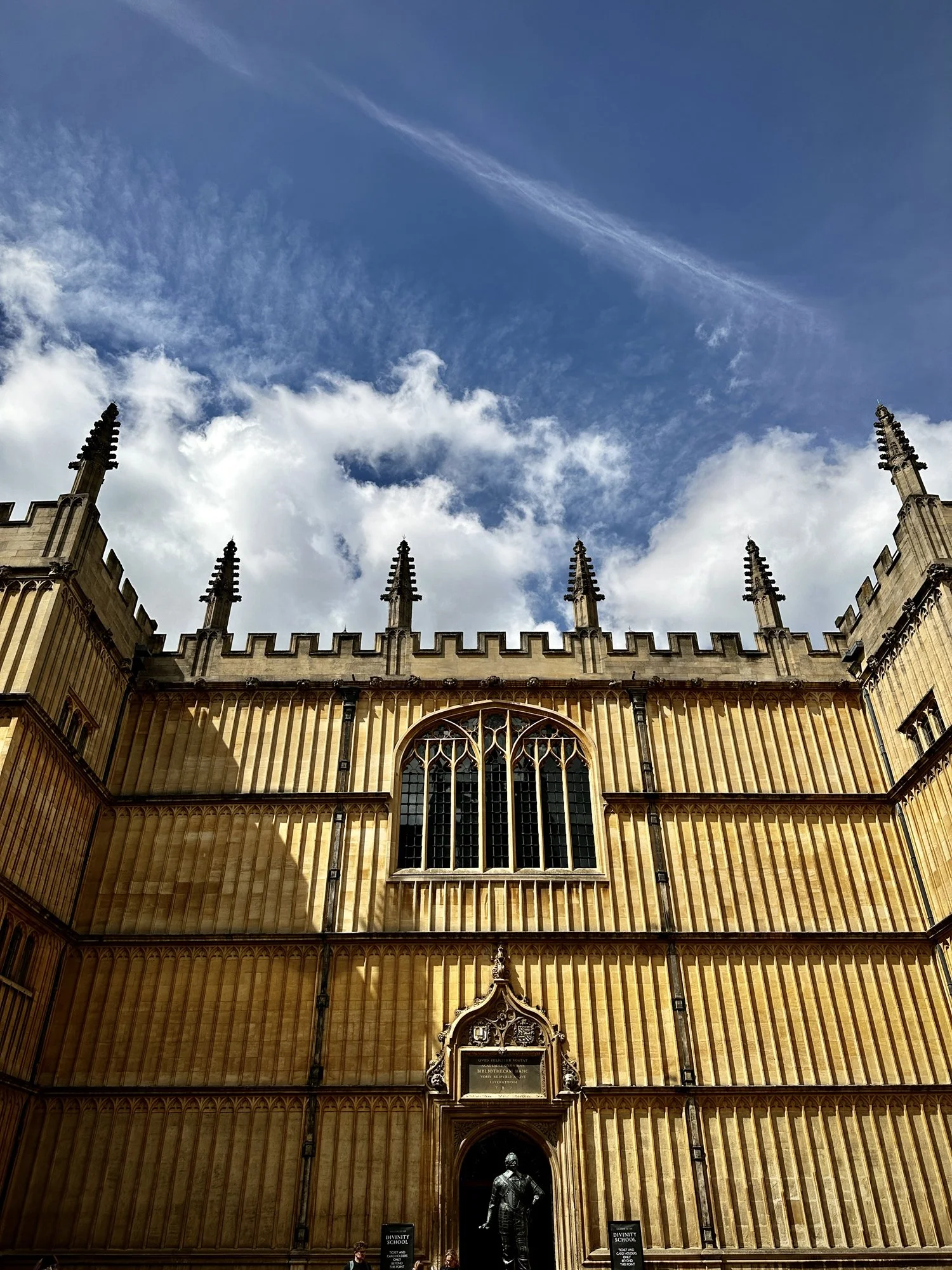 16. Oxford001.jpg