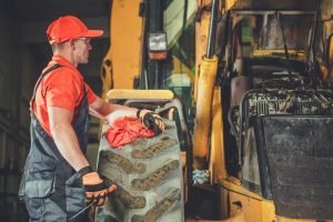The difference between a diesel mechanic and a heavy diesel mechanic