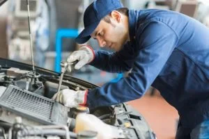 The benefits of using a diesel mechanic for your earthmoving equipment