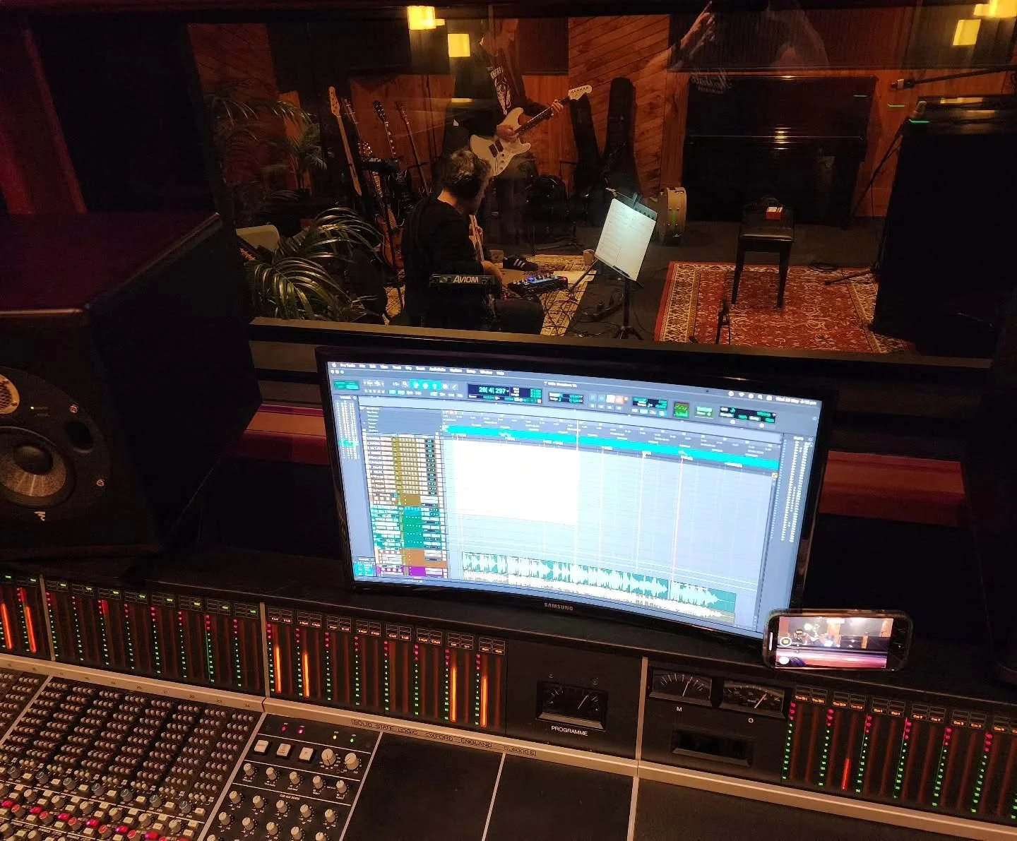 Tracking @ The Avenue